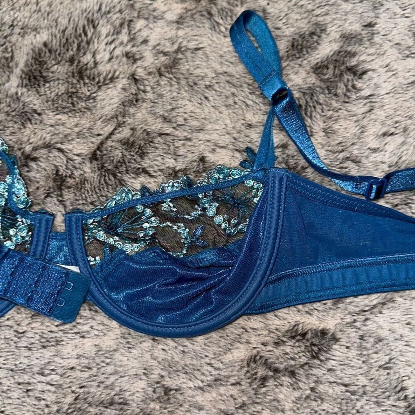 Other Chantelle Floral Embroidered Blue Underwire Bra | Sz 30D Size ONE SIZE - 6 Thumbnail
