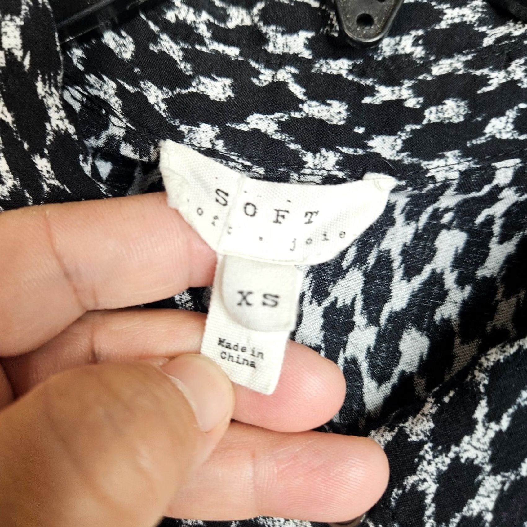 Joie JOIE Shirt Womens XS V-Neck Long Sleeve Button Up Blouse Black White Casual Regular Size XS Size XS / US 0-2 / IT 36-38 - 7 Thumbnail