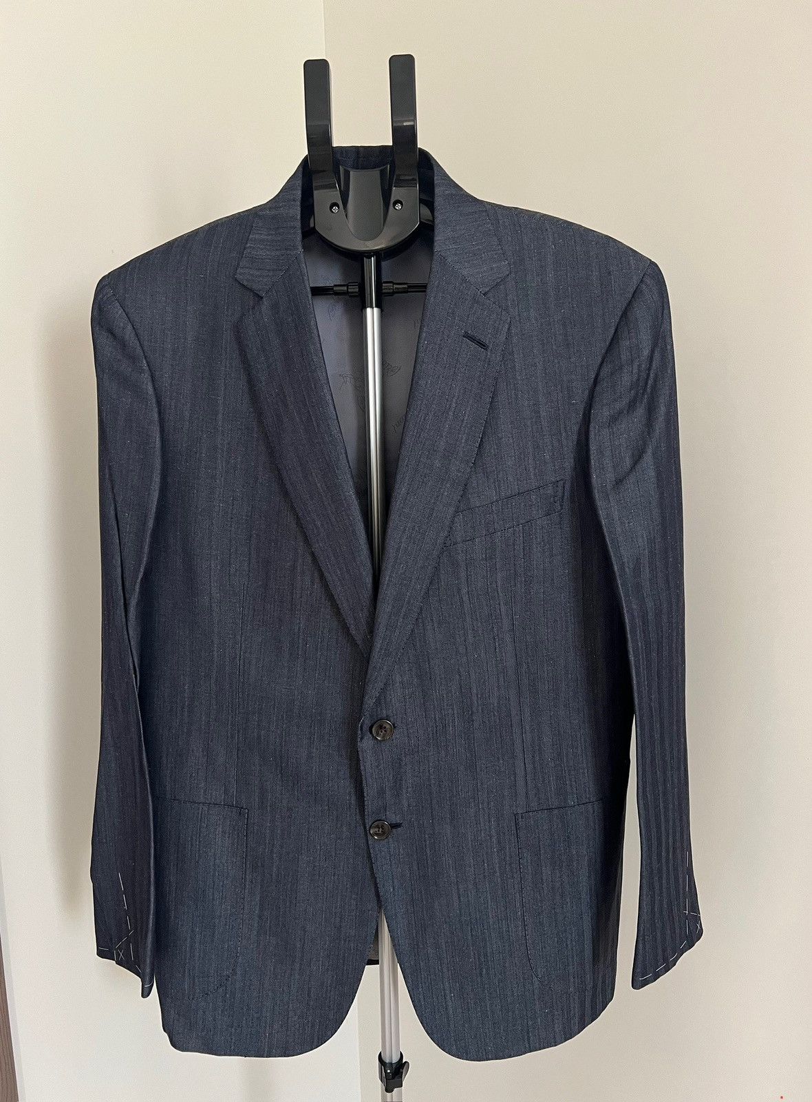 Barneys New York × Brioni Brioni Size 42R US / 52R IT Navy Pinstripe Linen Wool Blazer Size 42R - 1 Thumbnail