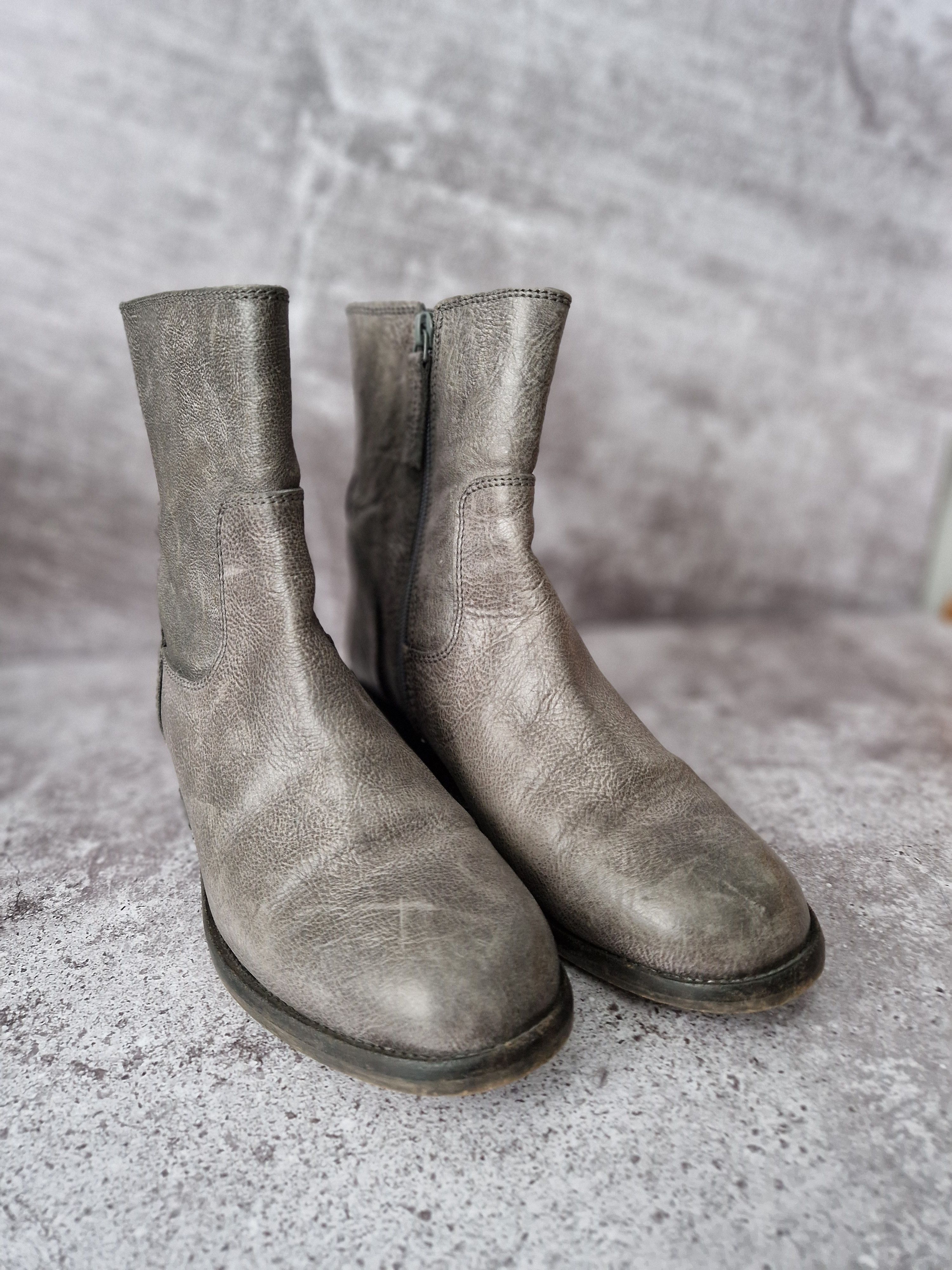Vintage Real leather grey gaudi faded hi boots Size US 6 / IT 36 - 5 Thumbnail