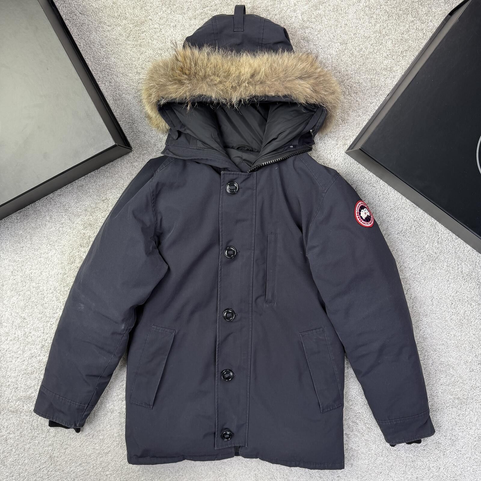 Canada Goose Canada Goose Chateau Size M Size US M / EU 48-50 / 2 - 1 Thumbnail