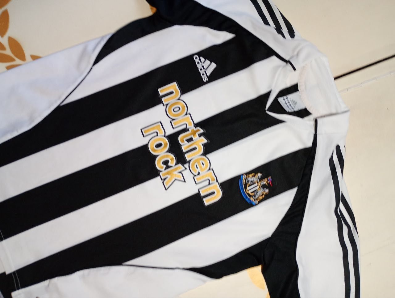 Adidas Newcastle United Adidas Home Jersey 2005-2006 Size US M / EU 48-50 / 2 - 7 Thumbnail