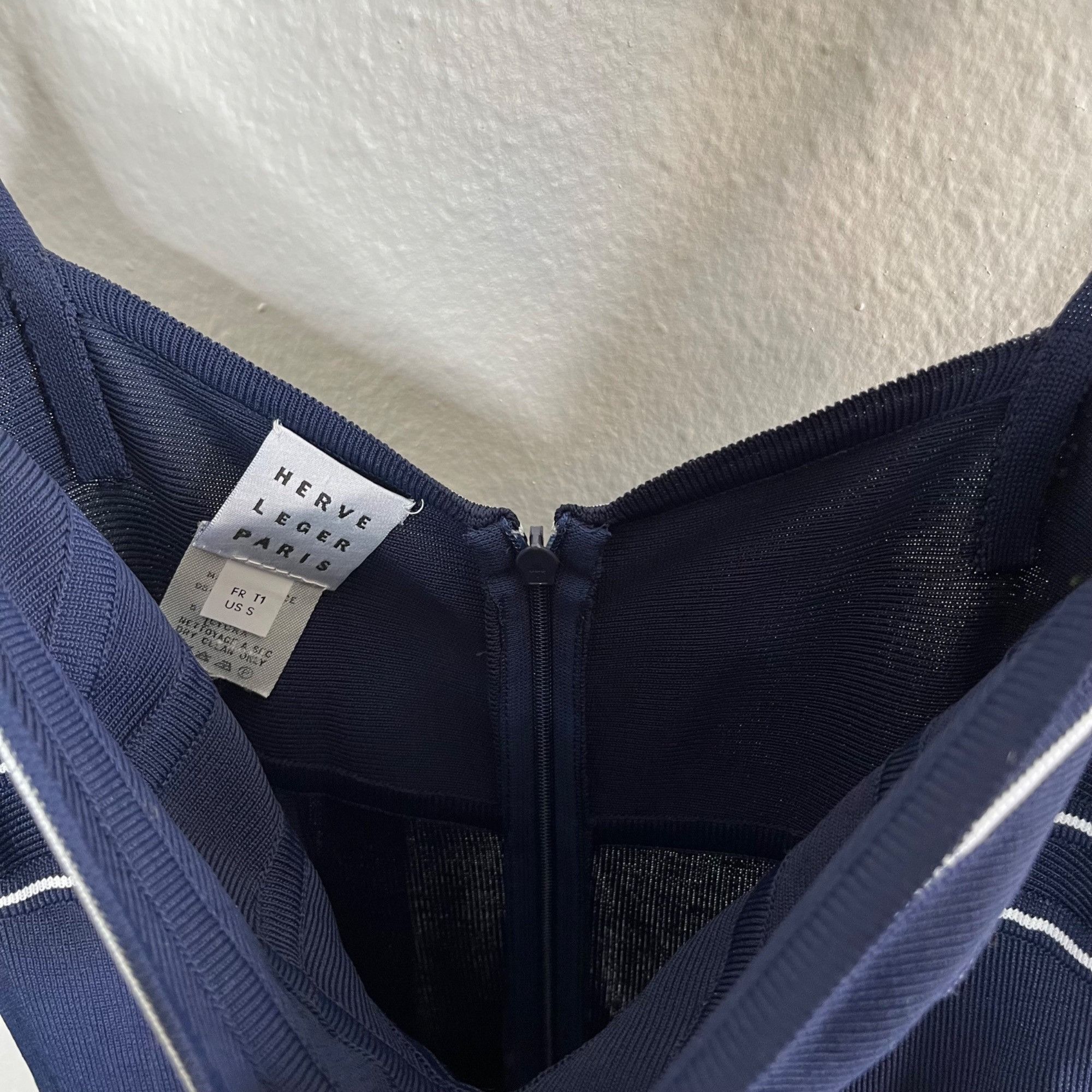 Herve Leger Herve Leger 90s Navy Blue Bandeau Top Stretch Bodycon Maxi D Size S / US 4 / IT 40 - 7 Thumbnail