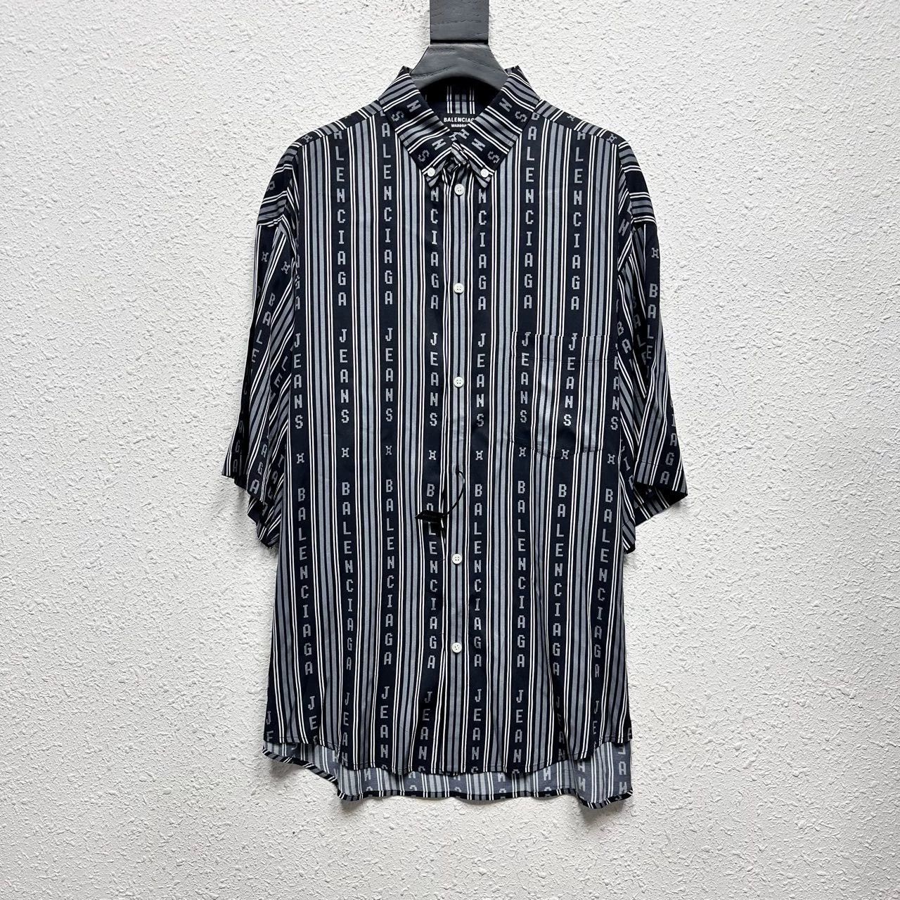 Balenciaga Balenciaga Striped Silk Short Sleeve Shirt Size US S / EU 44-46 / 1 - 1 Thumbnail