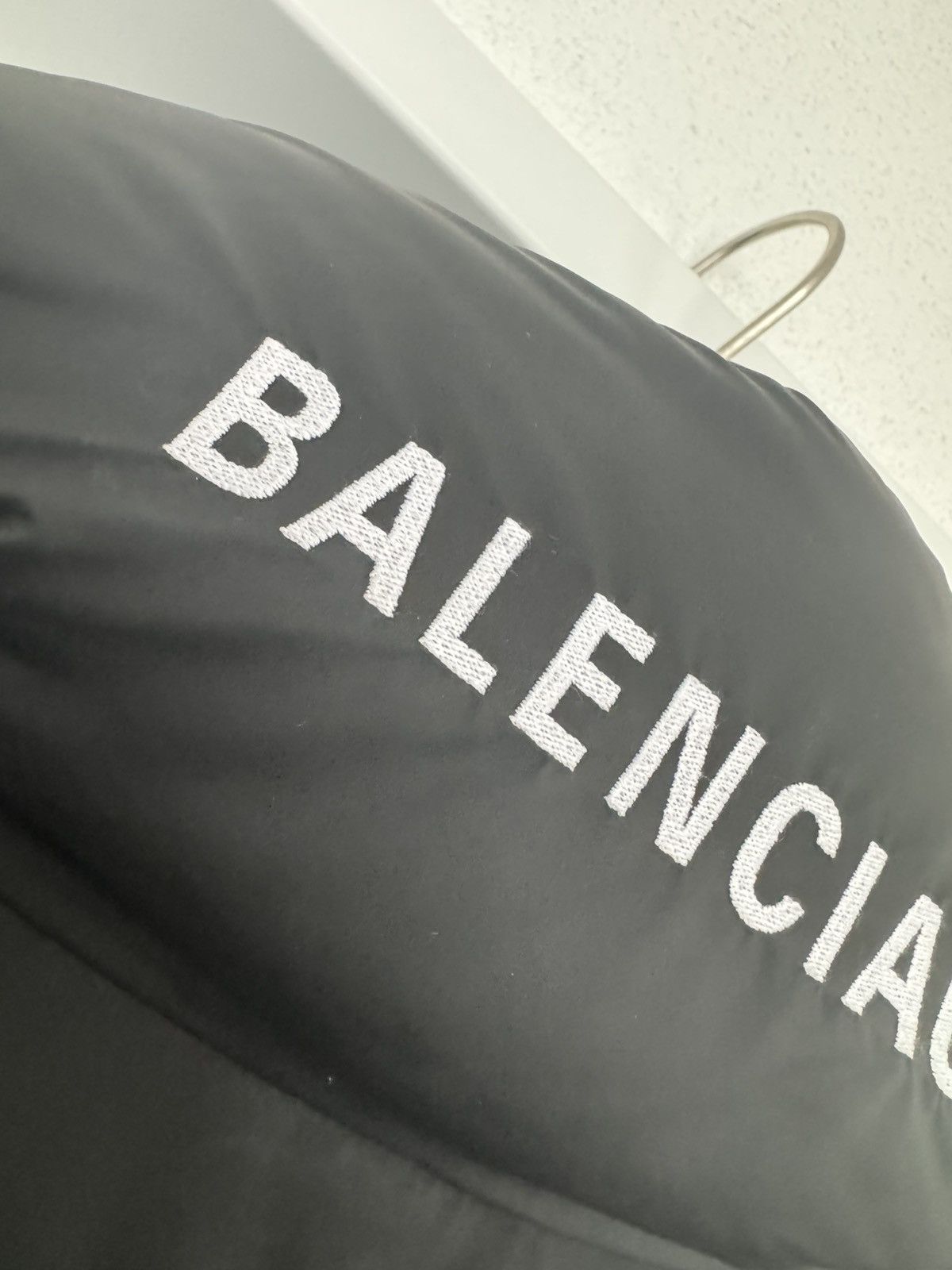 Balenciaga Balenciaga winter bomber coat jacket, new condition! Size US L / EU 52-54 / 3 - 12 Thumbnail