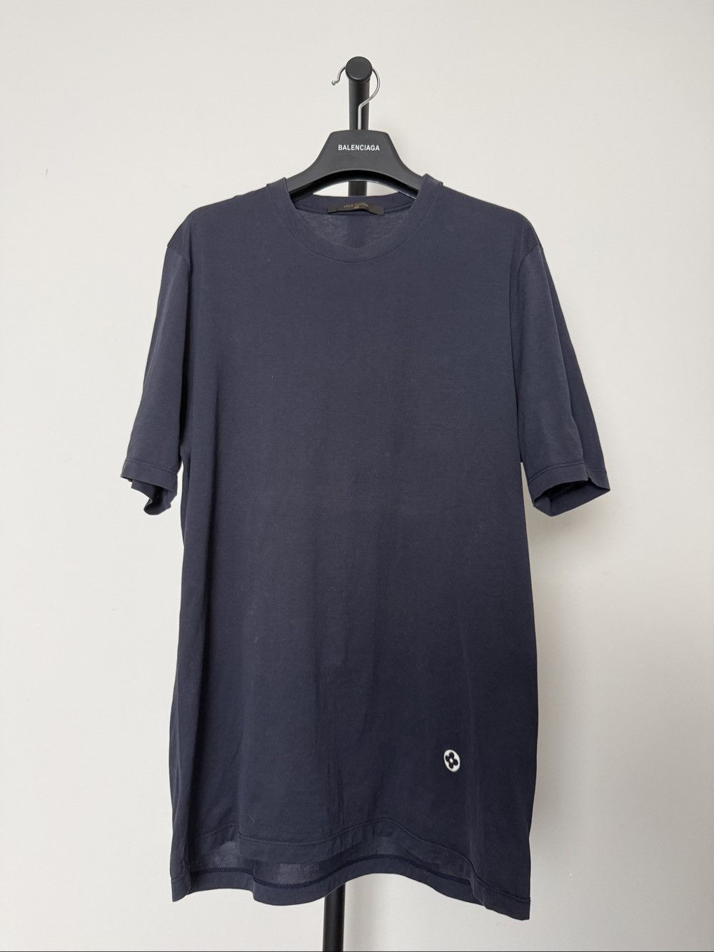 Louis Vuitton Louis Vuitton Flocked Logo T-Shirt Size L Size US L / EU 52-54 / 3 - 1 Thumbnail