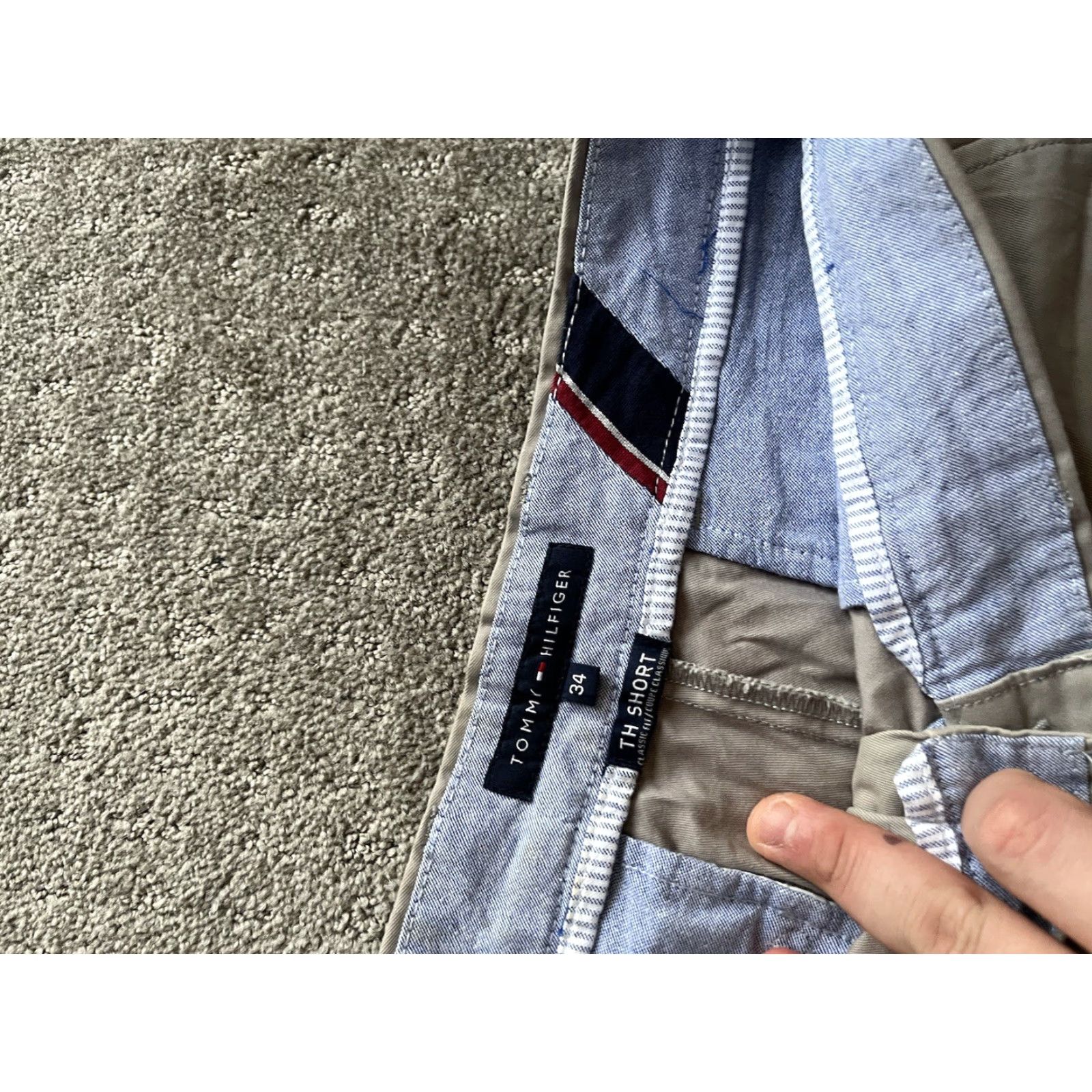 Tommy Hilfiger Tommy Hilfiger Shorts Mens 34 Gray Flat Front Chino Cotton 34 Regular Distressed Classic FitAdult Mens Size US 34 / EU 50 - 3 Thumbnail