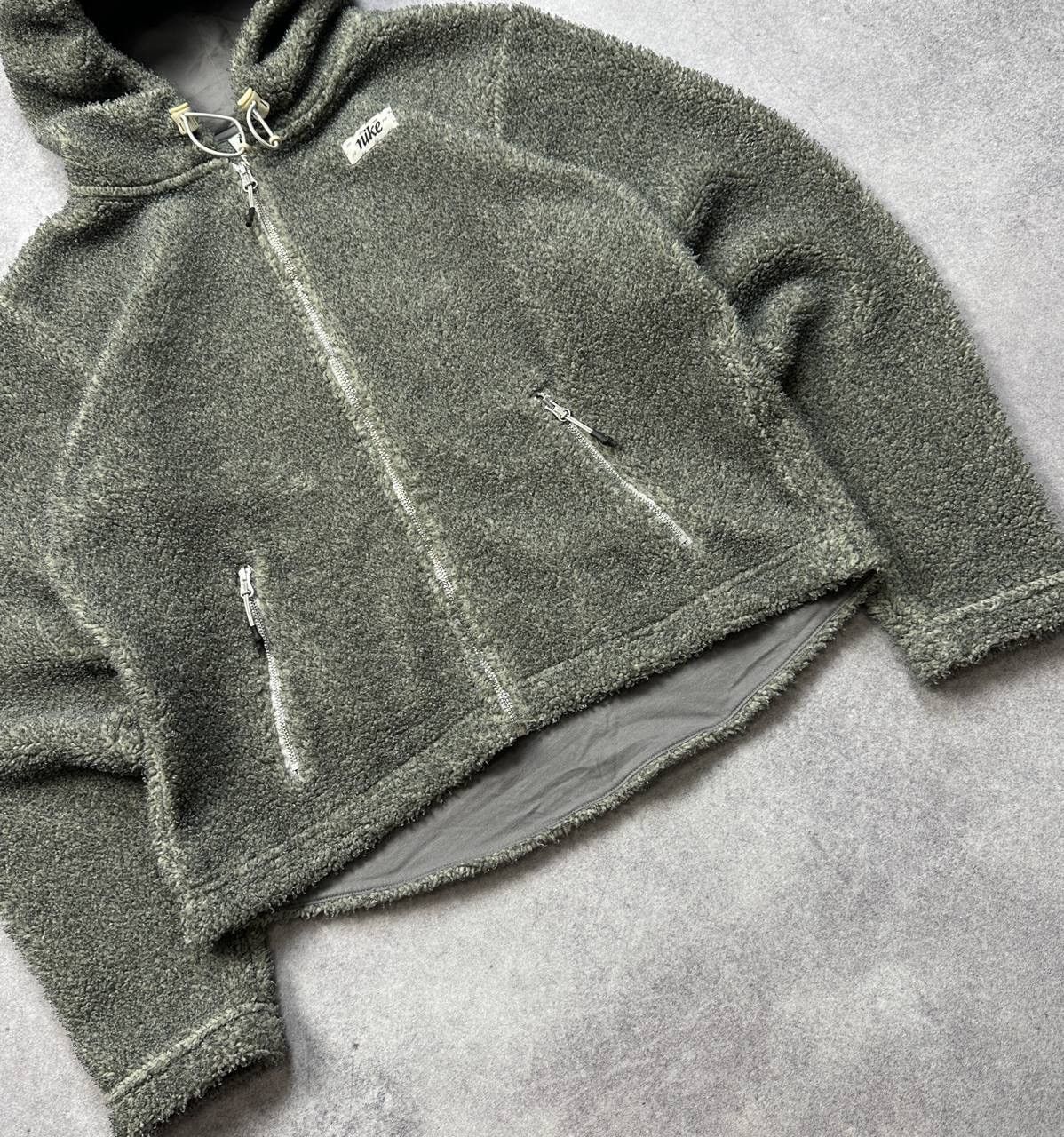 Nike Vintage Nike Women’s Fleece Sweatshirt, Size S – Cozy & Spor Size S / US 4 / IT 40 - 4 Thumbnail