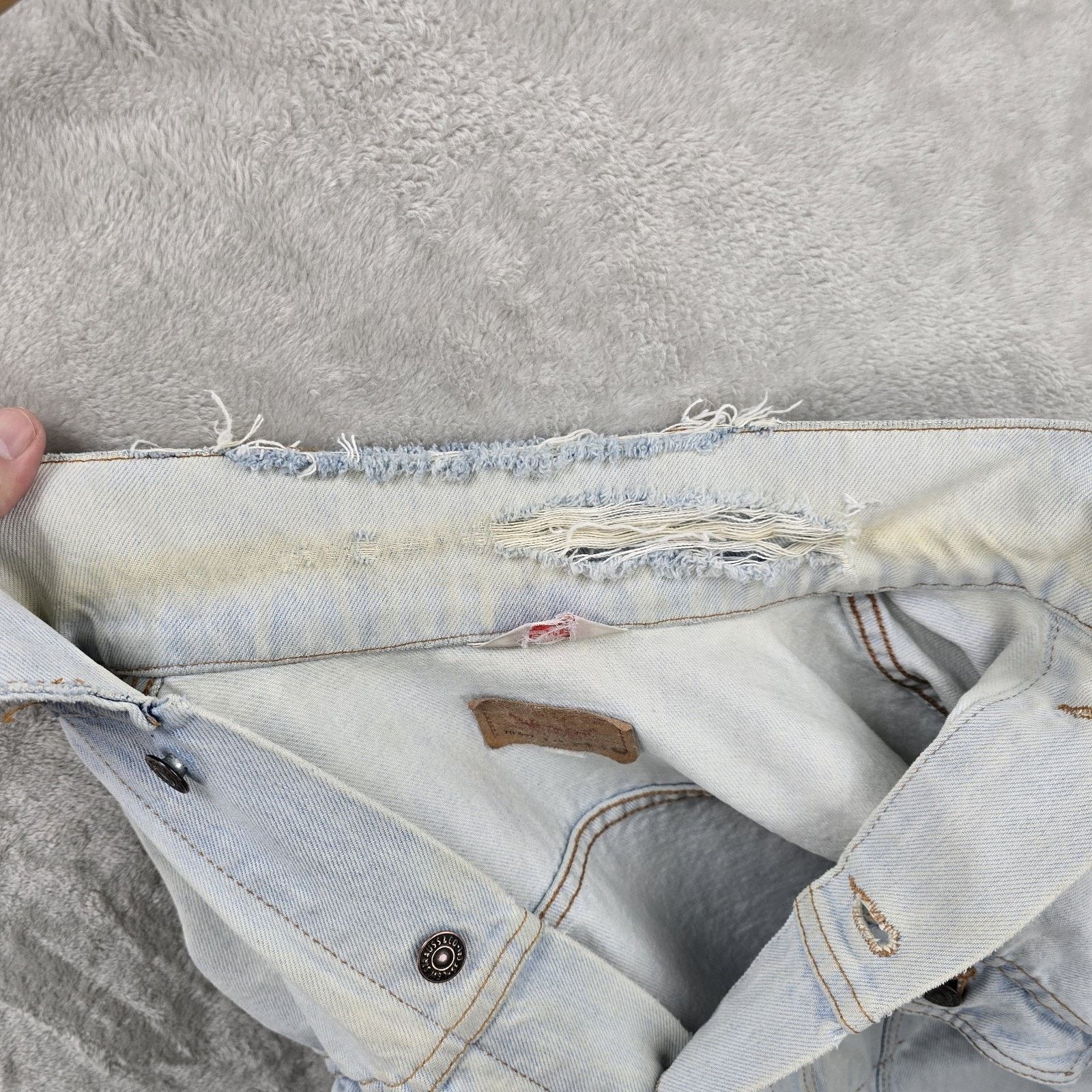 Levi's Vintage Levis Denim Trucker Jacket Large 70506-0217 Thrashed Size US L / EU 52-54 / 3 - 14 Thumbnail