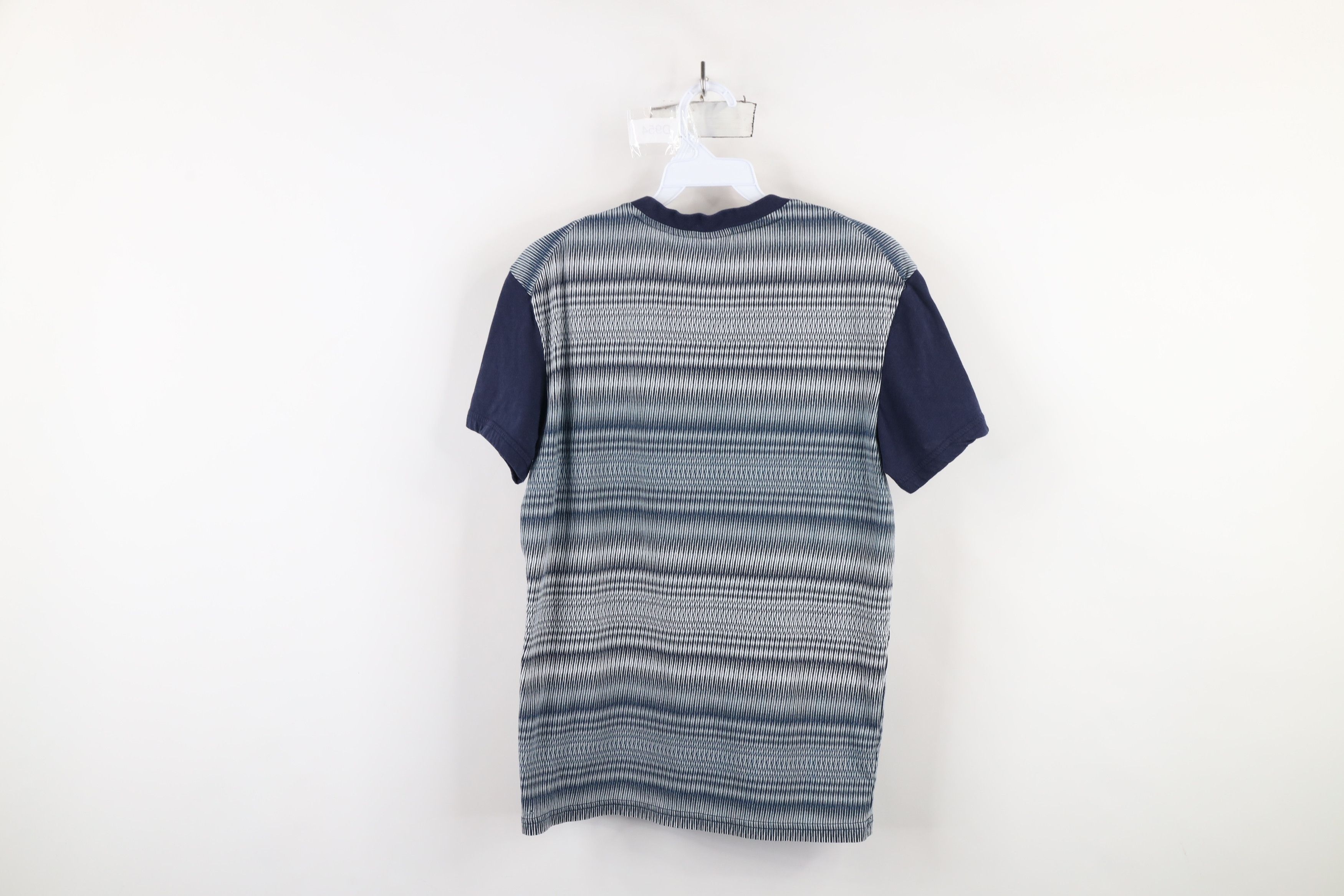 Armani Exchange × Vintage Armani Exchange Abstract Trippy Geometric V-Neck T-Shirt Size US S / EU 44-46 / 1 - 9 Thumbnail