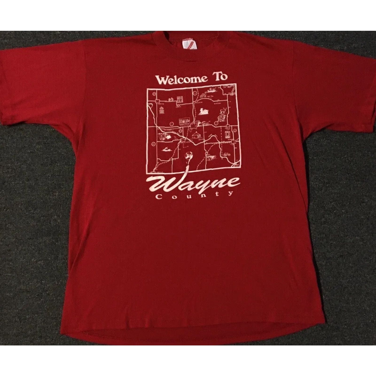 Vintage VINTAGE Wayne County Iowa Spellout Shirt L Men Red 80s 90s College Track School PE Graphic ConcertSingle Stitch T-Shirt Size US L / EU 52-54 / 3 - 2 Thumbnail