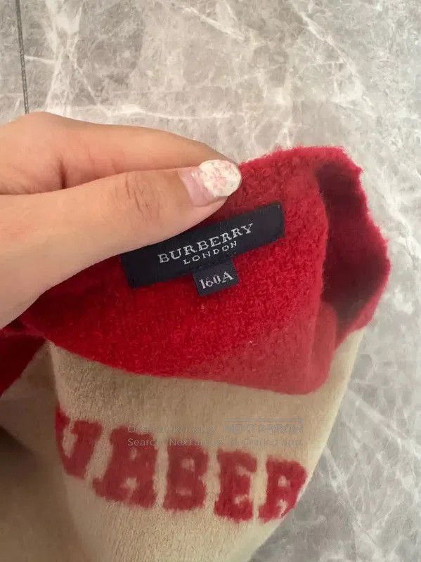 Burberry Burberry Color-Block Wool Long Sleeve Sweater. Size S / US 4 / IT 40 - 6 Thumbnail