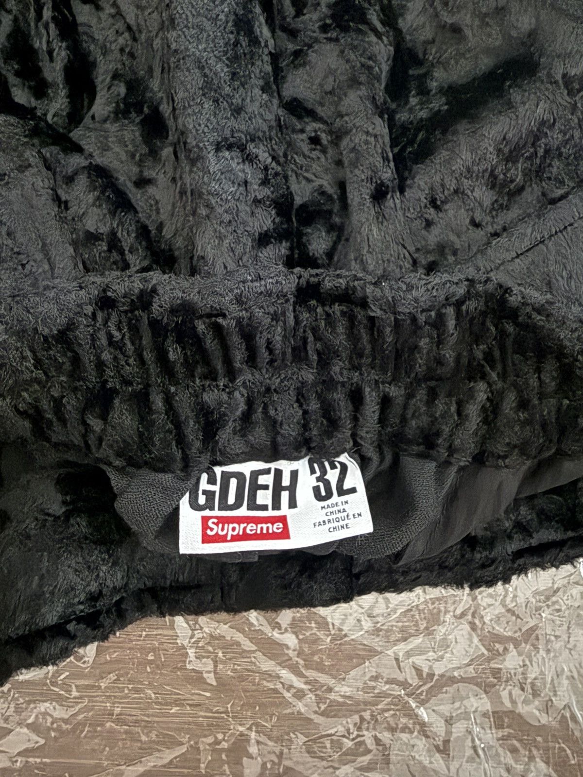 Supreme Supreme GOODENOUGH Crushed Rayon Cargo Short Black Size 32 Size US 32 / EU 48 - 6 Thumbnail