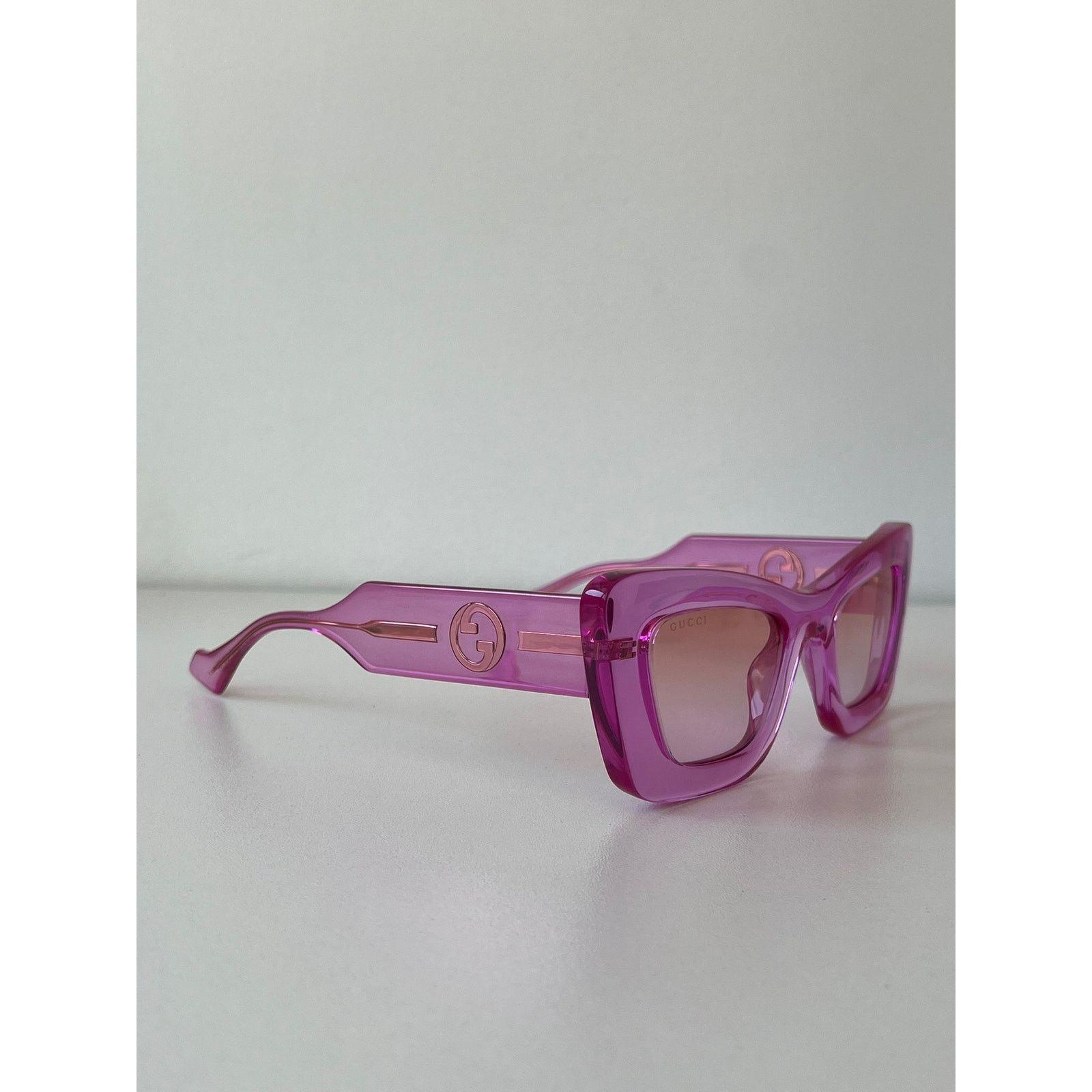 Gucci NEW Gucci GG1552S Cat Eye Pink Sunglasses $545 Size ONE SIZE - 5 Thumbnail
