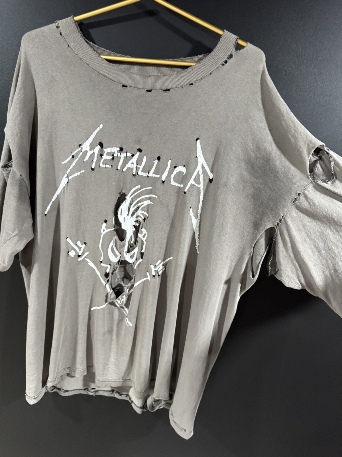 Band Tees 1992 Vintage Metallica Europe 93 Faded Thrashed Band Tee XL Size US XL / EU 56 / 4 - 4 Thumbnail