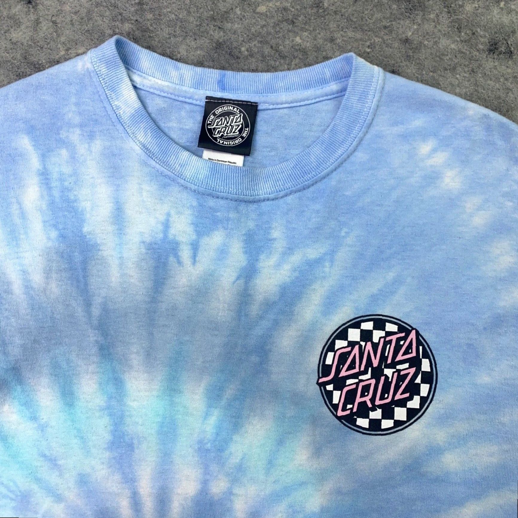 Vintage VINTAGE Santa Cruz Skateboards Shirt Women’s Small Blue Tie-Dye Cropped T-Shirt 90s Ladies Short Sleeve Crop? Size S / US 4 / IT 40 - 2 Thumbnail