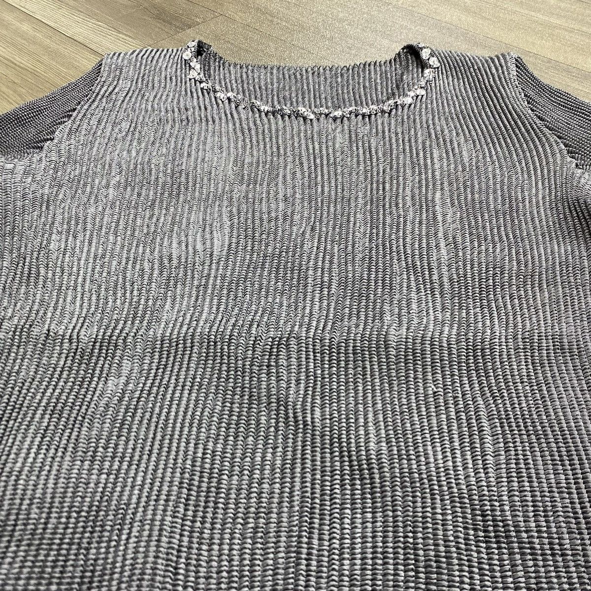 Issey Miyake Issey Miyake Specchio Pleats Top – Sculptural Metallic Grey Size S / US 4 / IT 40 - 5 Thumbnail