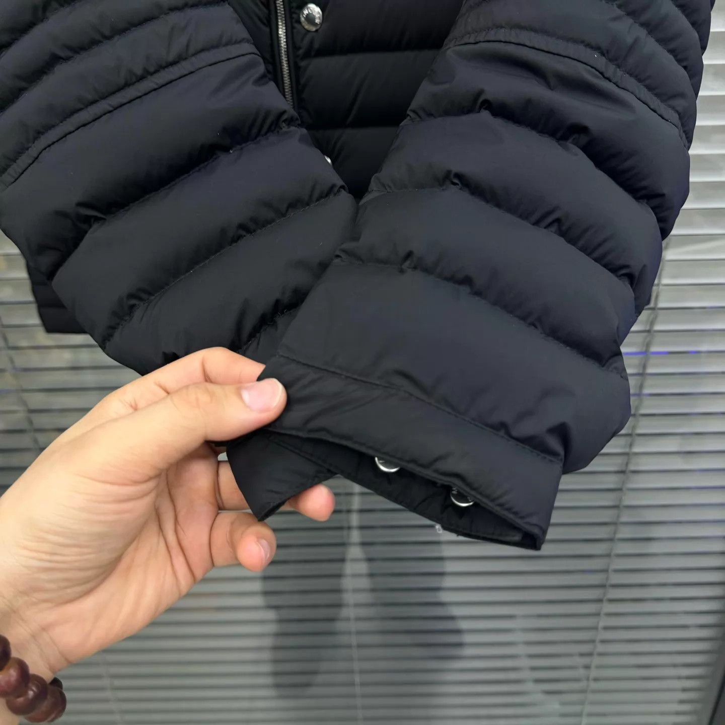 Moncler Moncler light down jacket black/silver size 2 99new Size XS / US 0-2 / IT 36-38 - 3 Thumbnail