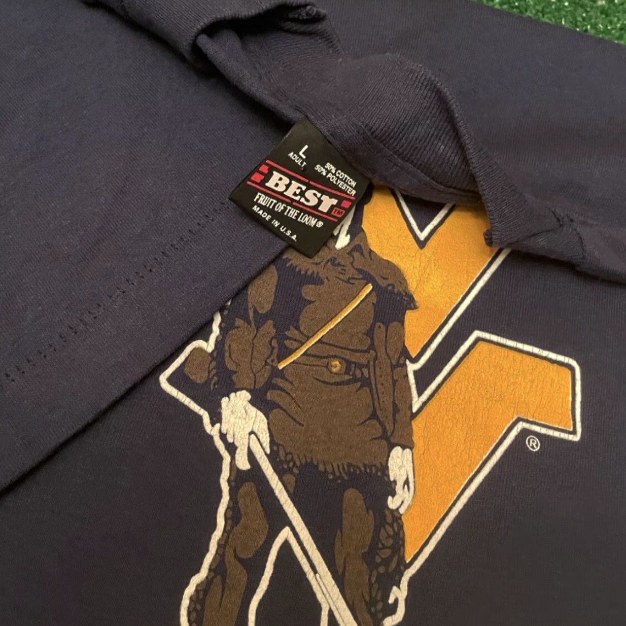 Vintage VINTAGE West Virginia Mountaineers VTG Shirt XL 90s Graphic Logo Mens Blue T-Shirt Size US XL / EU 56 / 4 - 2 Thumbnail