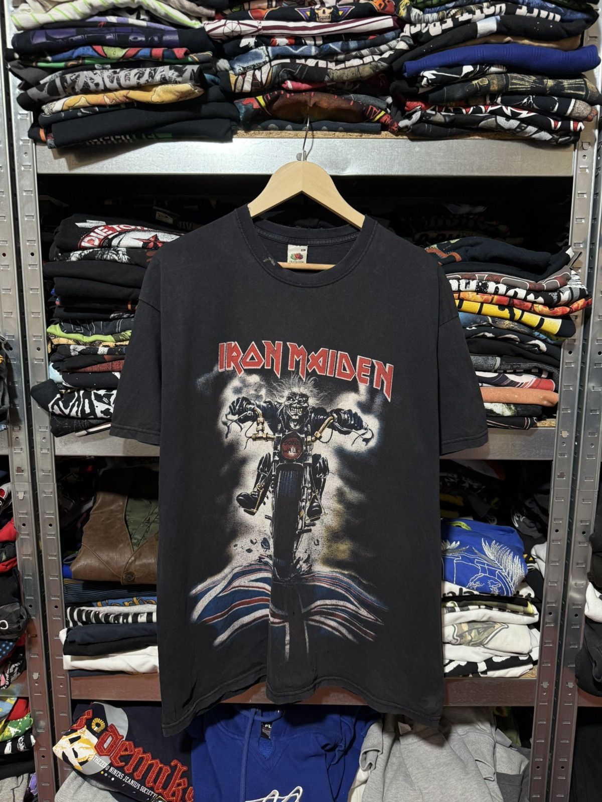 Vintage 1999 Iron Maiden Don’t Walk Rock Band T-Shirt Y2K
