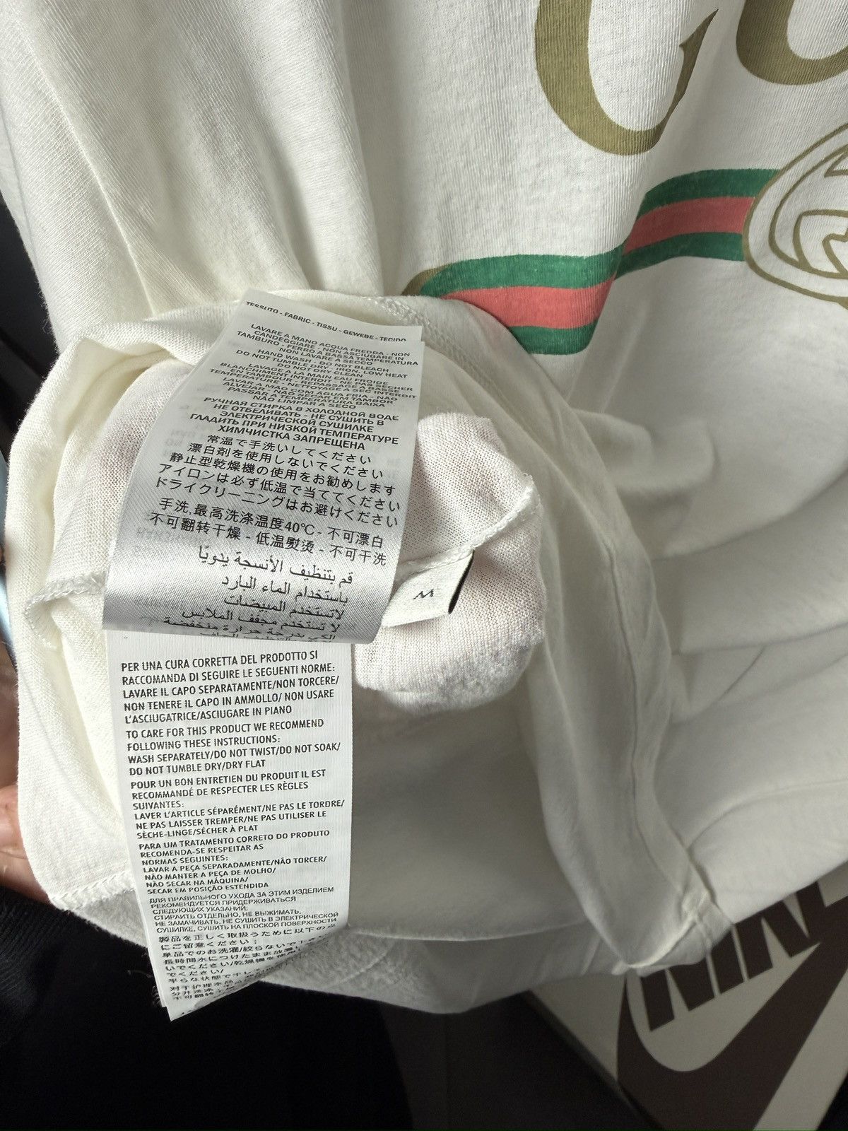 Gucci Gucci T-Shirt Distressed Gucci Logo M Size US M / EU 48-50 / 2 - 11 Thumbnail