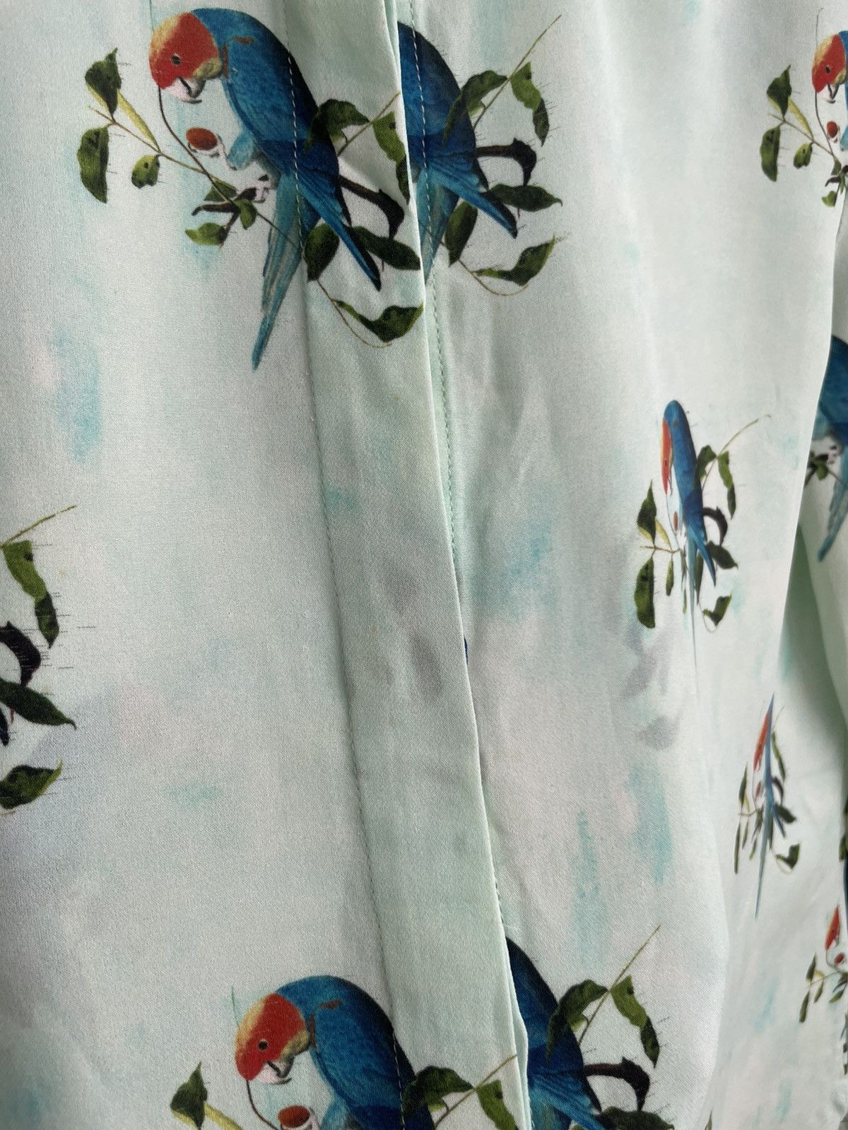 Alice + Olivia Alice + Olivia Long Sleeve Button Front Silk Blend Blouse Size S / US 4 / IT 40 - 8 Thumbnail