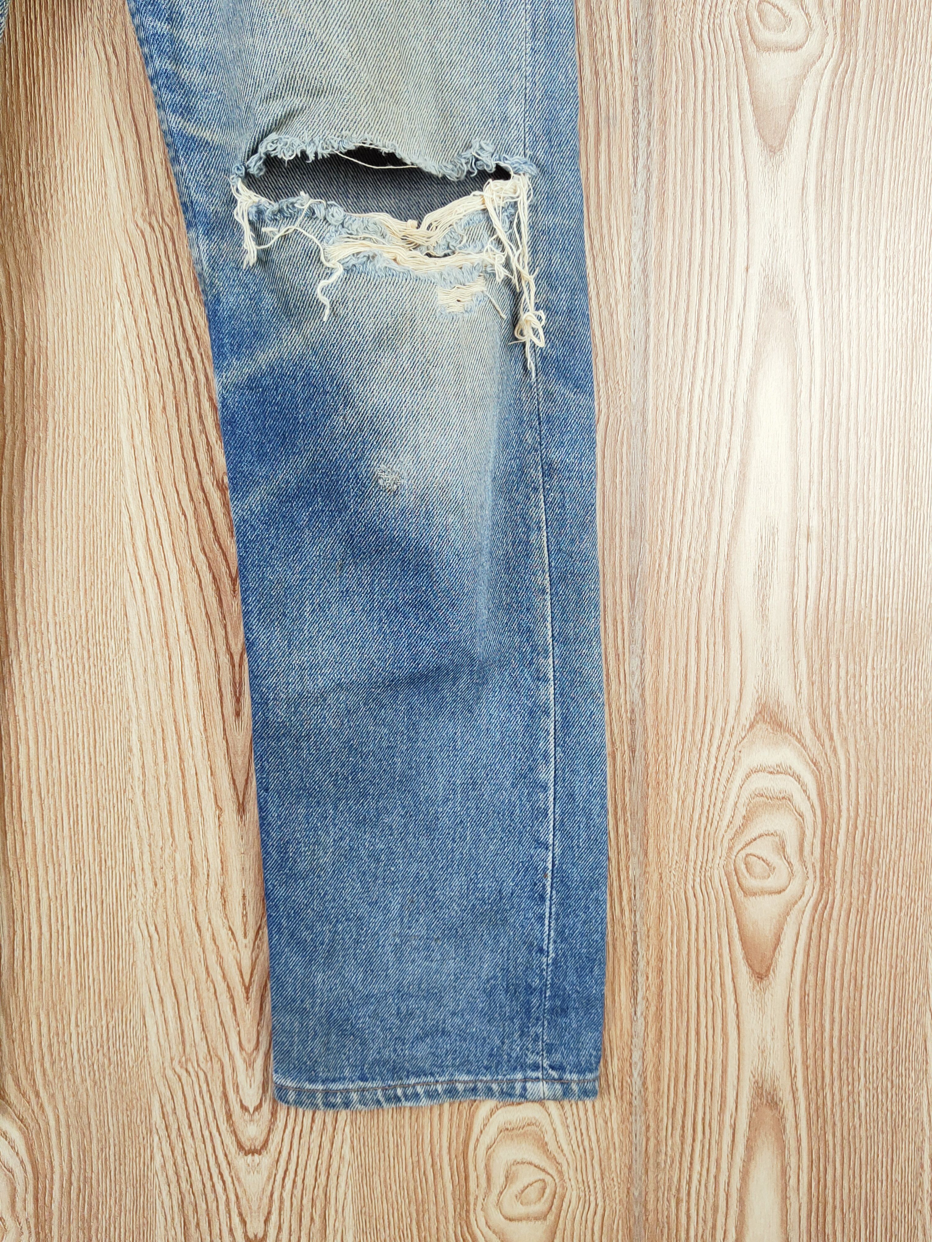 Levi's 505 Levi's Blue Distressed Ripped denim Jeans #W800 Size US 29 - 6 Thumbnail