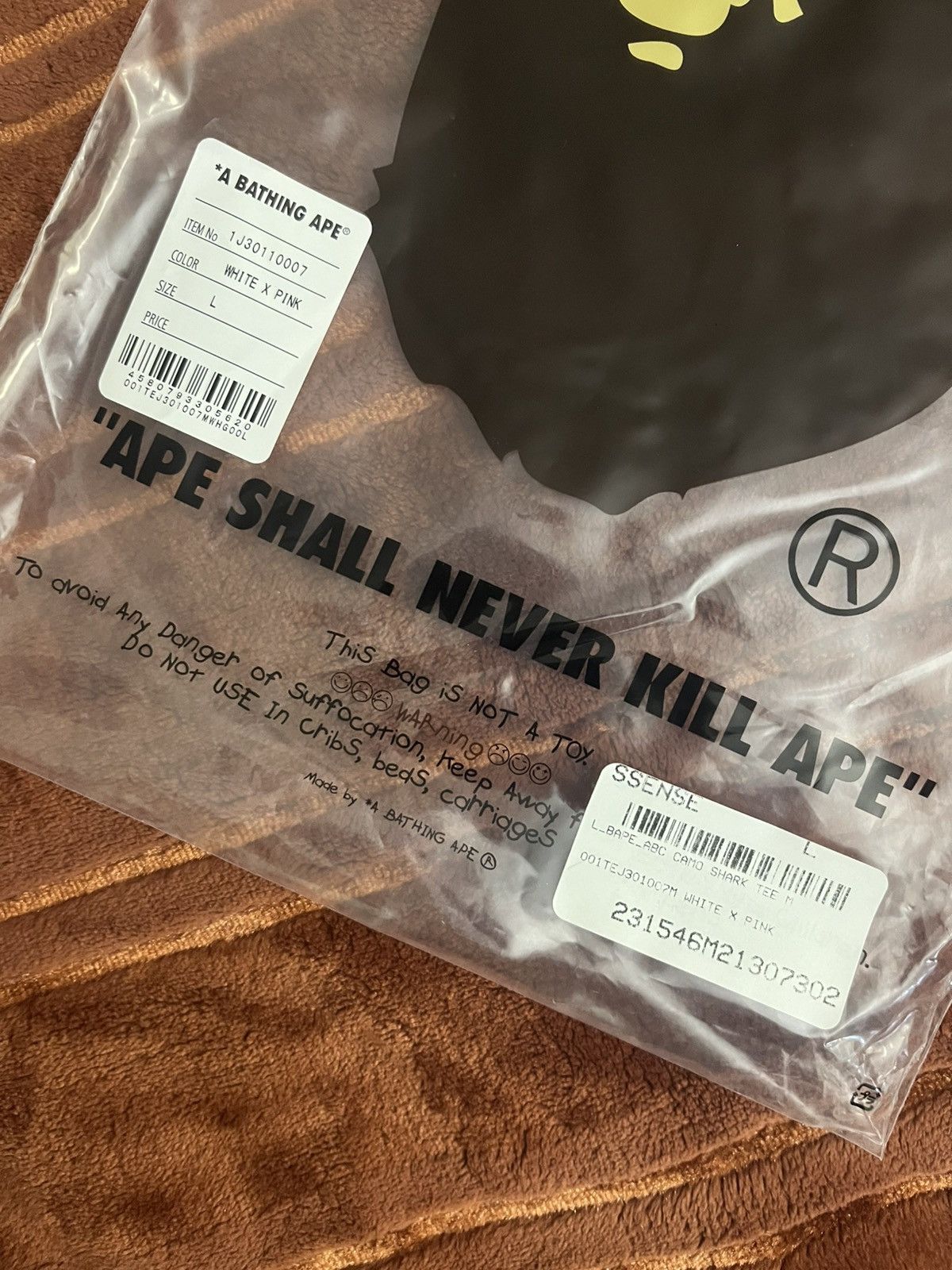 Bape Bape A Bathing Ape ABC Camo Shark Silver Zip Tee Large White Size US L / EU 52-54 / 3 - 11 Thumbnail