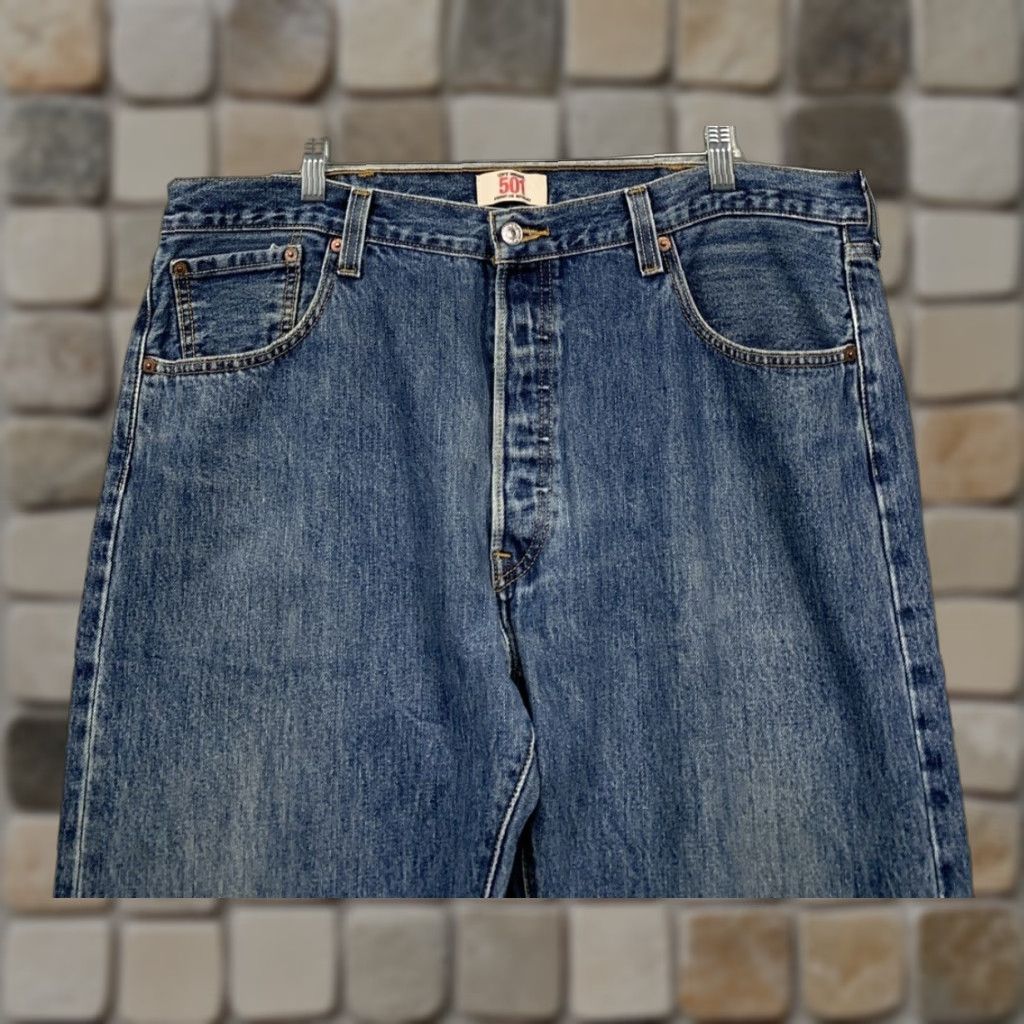 Levi's Levi’s Levi 501 Jeans Men’s 40X33 Blue Dark Wash Button Fly Straight Leg Jeans Mens 40x33 Light? Size US 40 / EU 56 - 1 Thumbnail
