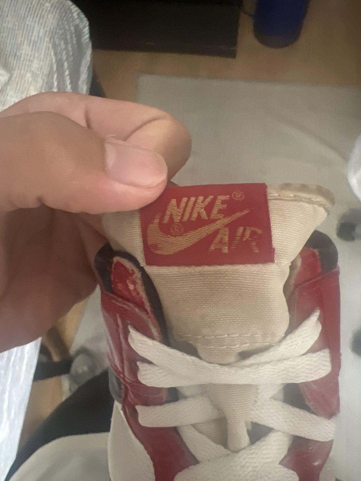 Jordan Brand Jordan 1 OG 1985 Chicago Size US 9.5 / EU 42-43 - 19 Thumbnail