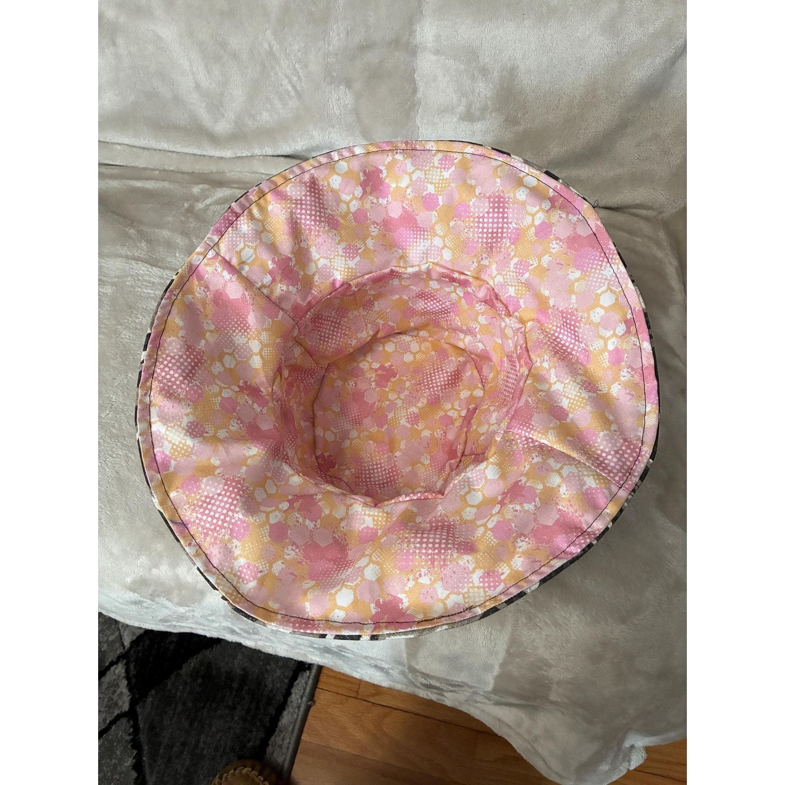Other Bucket Hat Medium | Tribal Print with Pink Floral Lining Size ONE SIZE - 12 Thumbnail