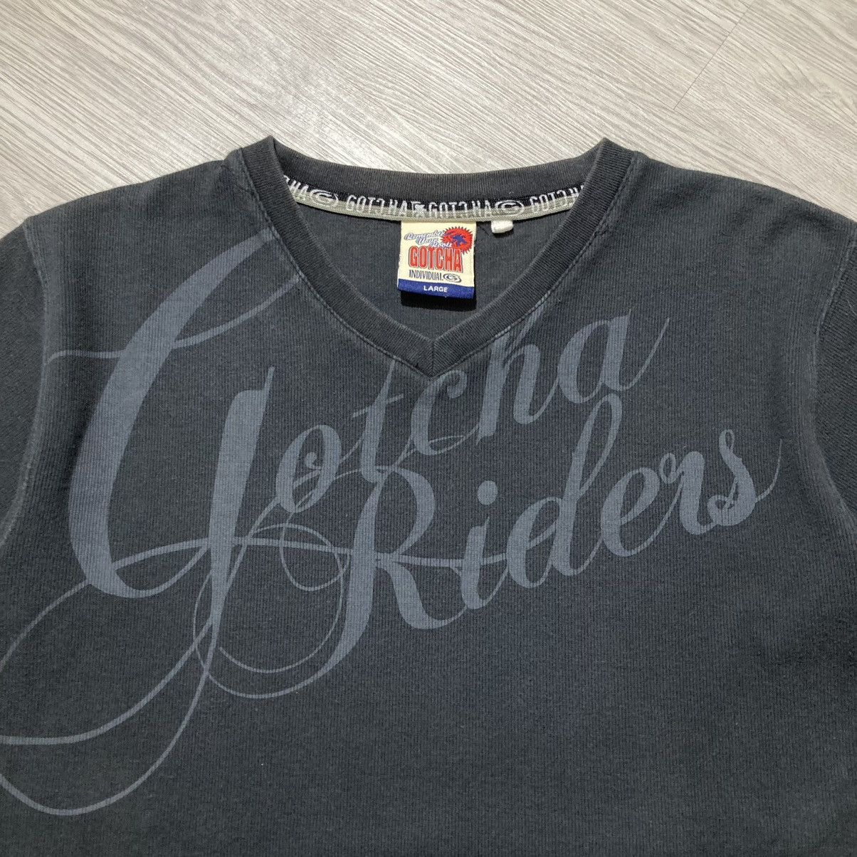 20471120 2000s Gotcha Surf Poem Logo T-shirt Tribal Punk Gothic Style Size US M / EU 48-50 / 2 - 3 Thumbnail