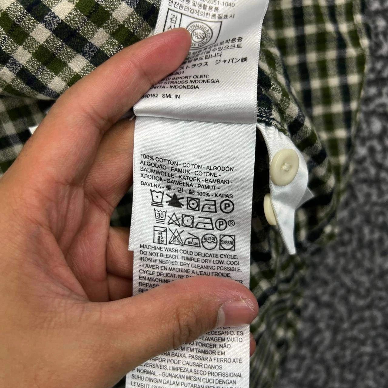 Levi's Levi's Button Down Shirt Men Flannel Plaid Relaxed Cotton L Size US L / EU 52-54 / 3 - 6 Thumbnail