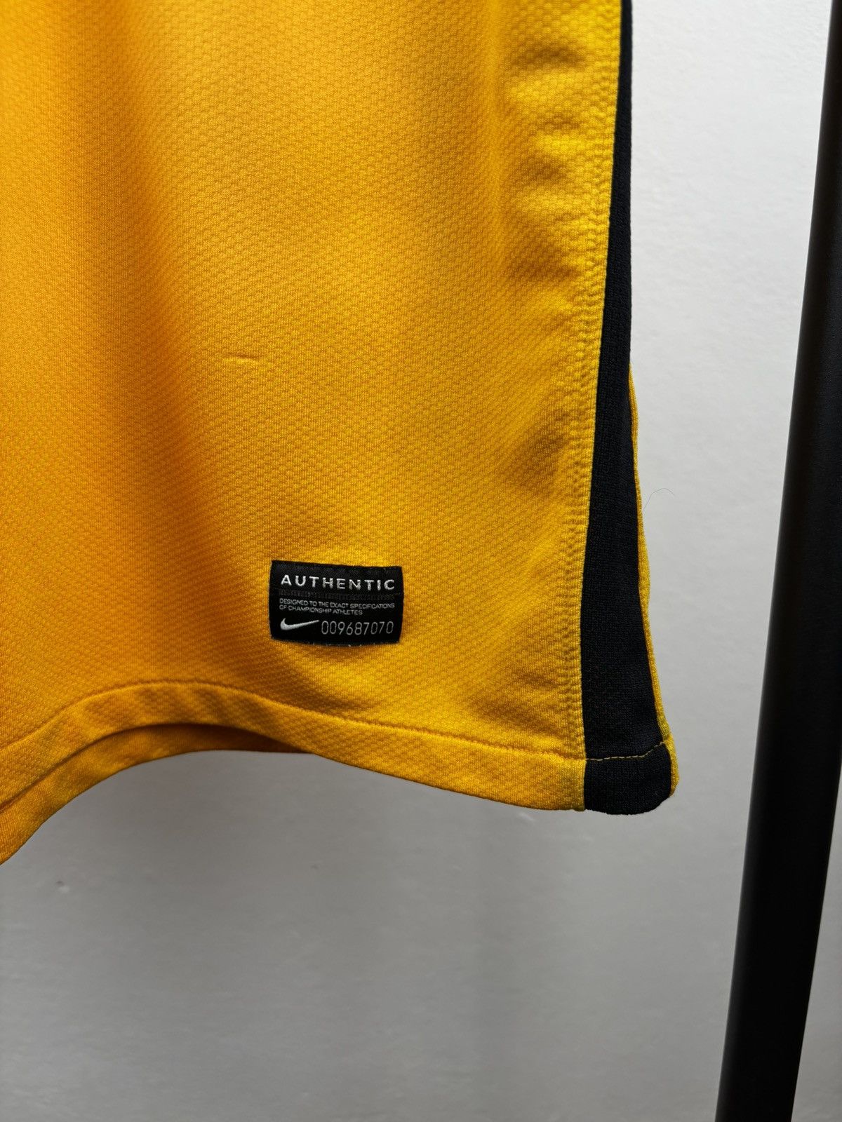 Vintage Nike Kaizer Chiefs home soccer jersey size L Size US L / EU 52-54 / 3 - 4 Thumbnail