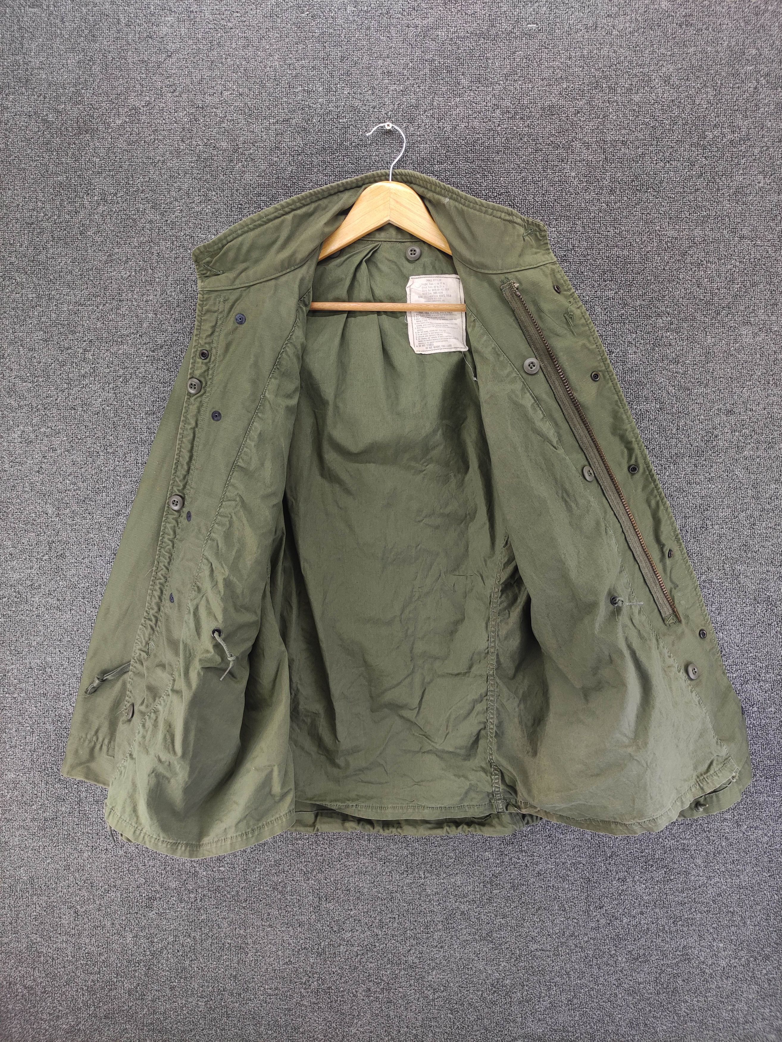 Vintage Vintage 70's US Army M65 Field Jacket by Cheronee Industries Size US M / EU 48-50 / 2 - 8 Thumbnail