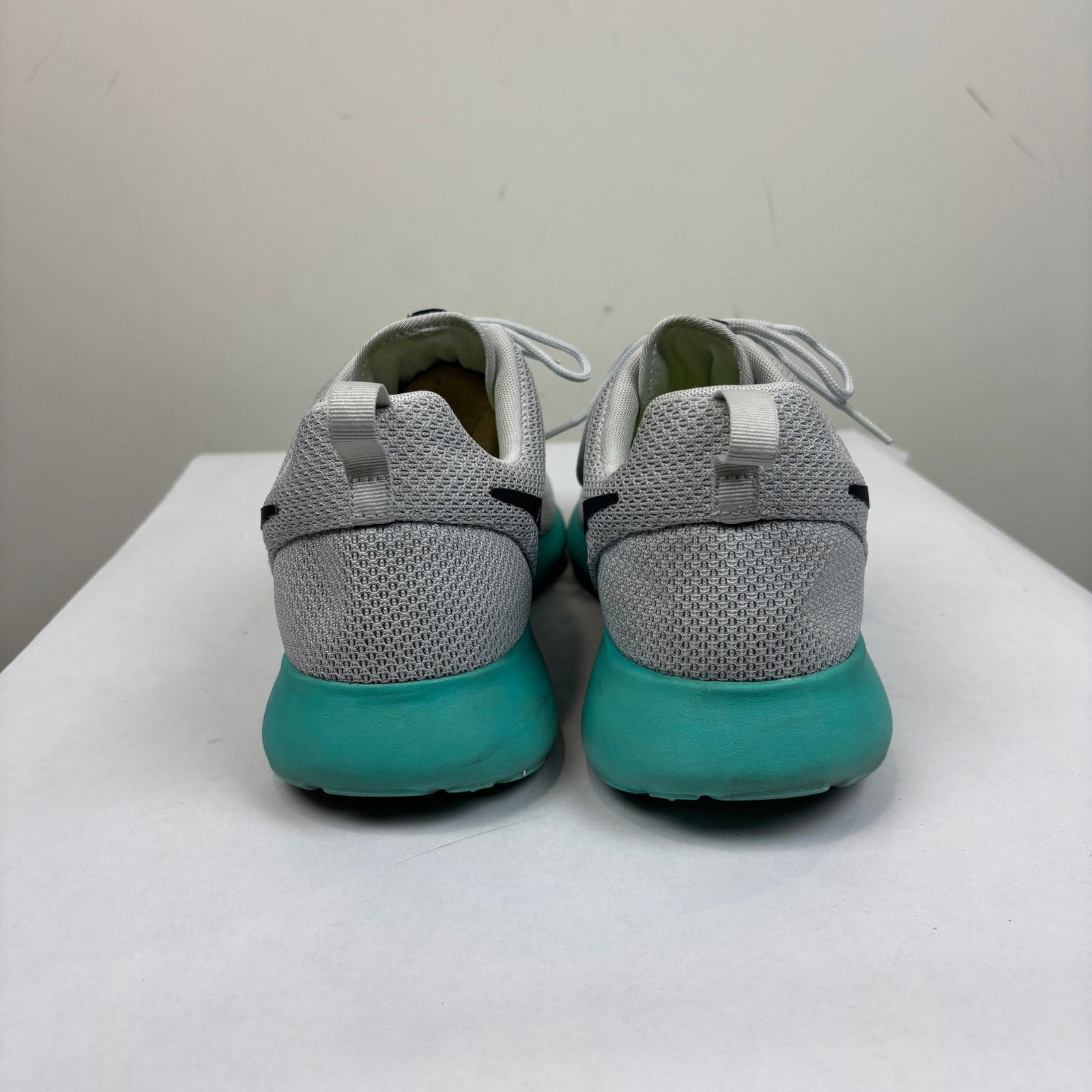 Nike Nike Roshe Run Calypso Running Walking Sneakers Men's 11 Size US 11 / EU 44 - 4 Thumbnail