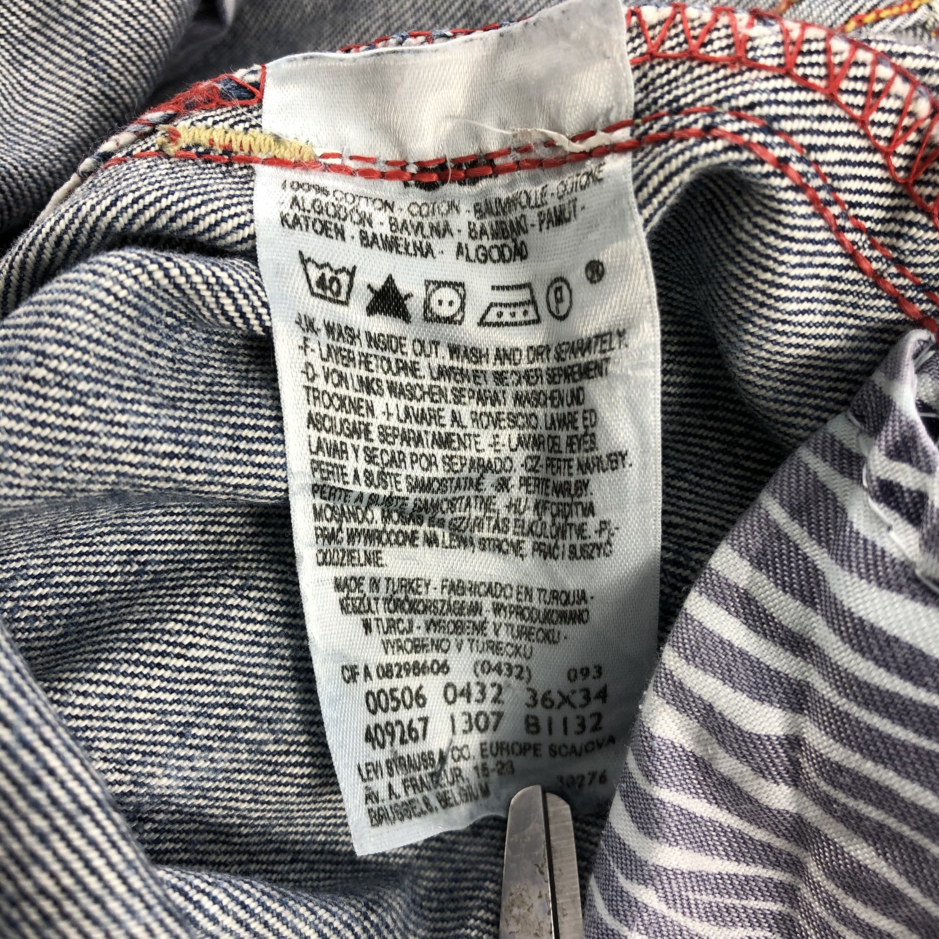 Levi's × Vintage Vintage Blue Wash Levis 506 Jeans-JM2283 Size US 37 - 13 Thumbnail