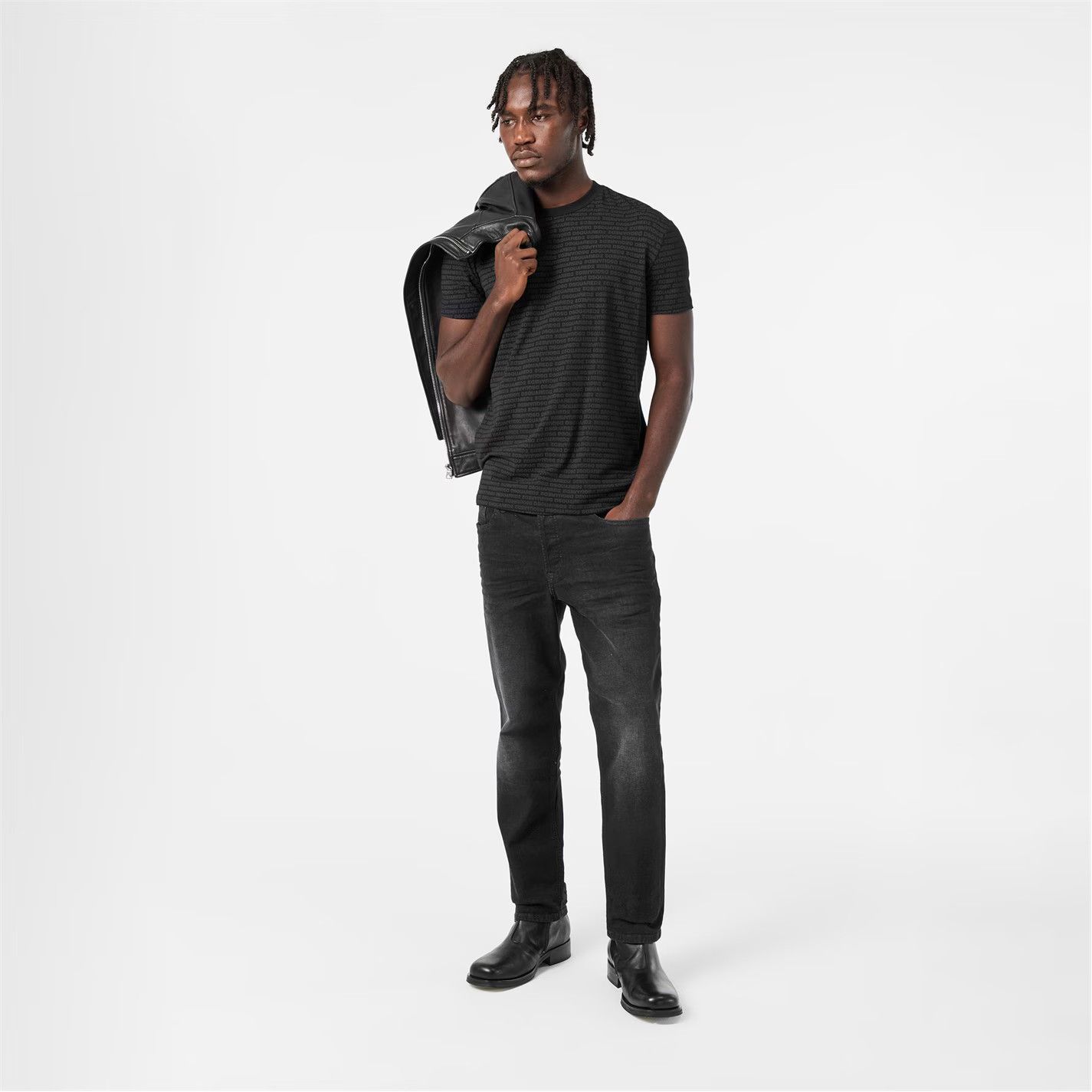 Dsquared2 o1g2r1mq0426 All Over Logo T-Shirt in Black Size US XL / EU 56 / 4 - 5 Thumbnail
