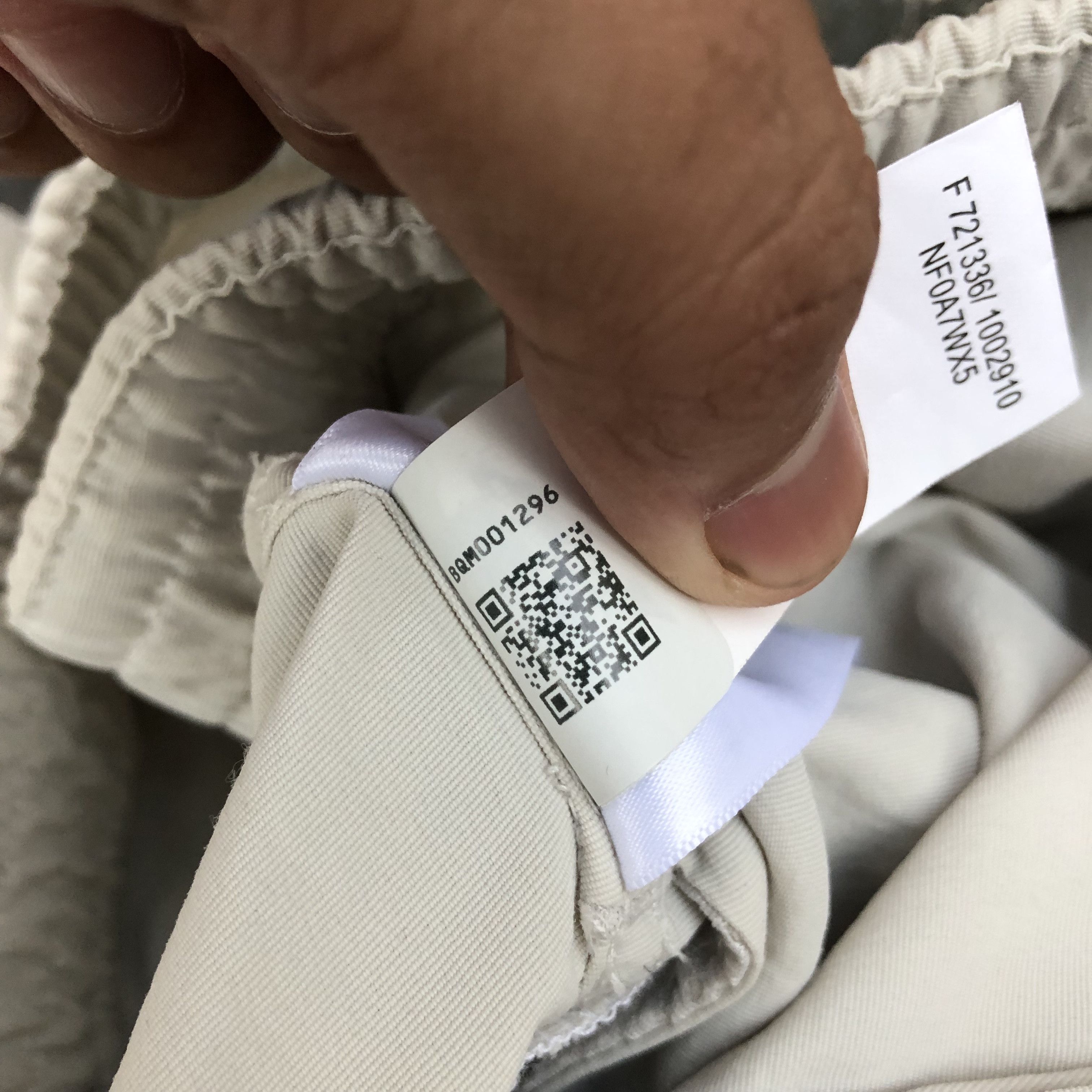 Supreme × The North Face Supreme x The North Face Trekking Zip-off Belted Pants Size US 34 / EU 50 - 13 Thumbnail