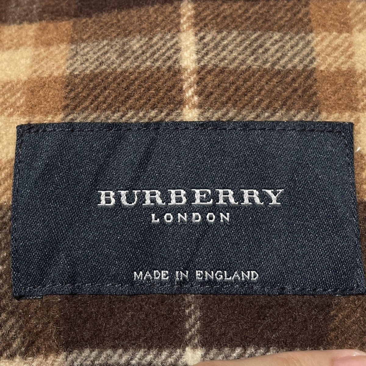 Burberry Vintage Brand Burberry Made in England Trench Coat 2000s Size US L / EU 52-54 / 3 - 12 Thumbnail