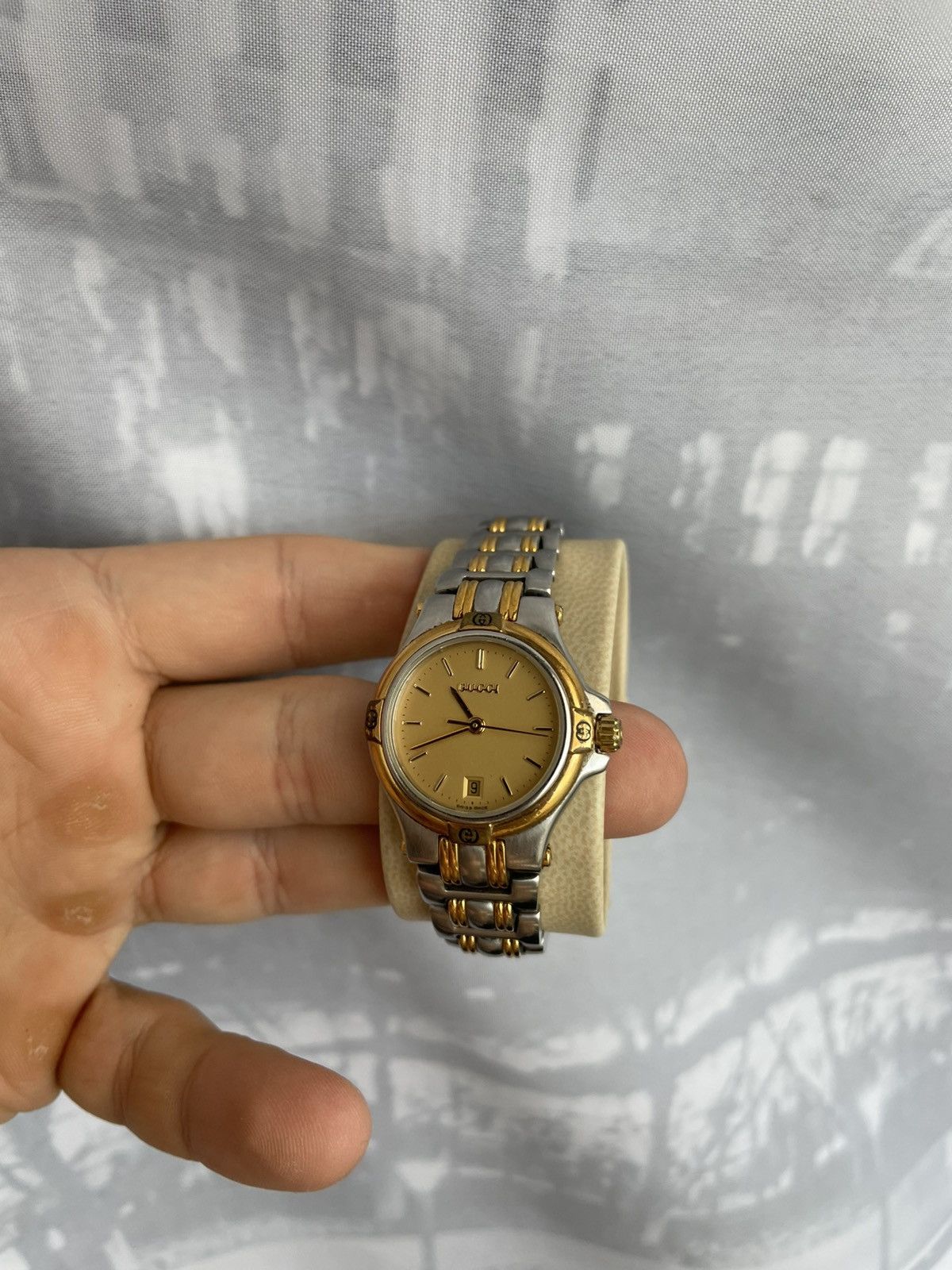 Gucci Gucci Watch 9000L Size ONE SIZE - 2 Thumbnail