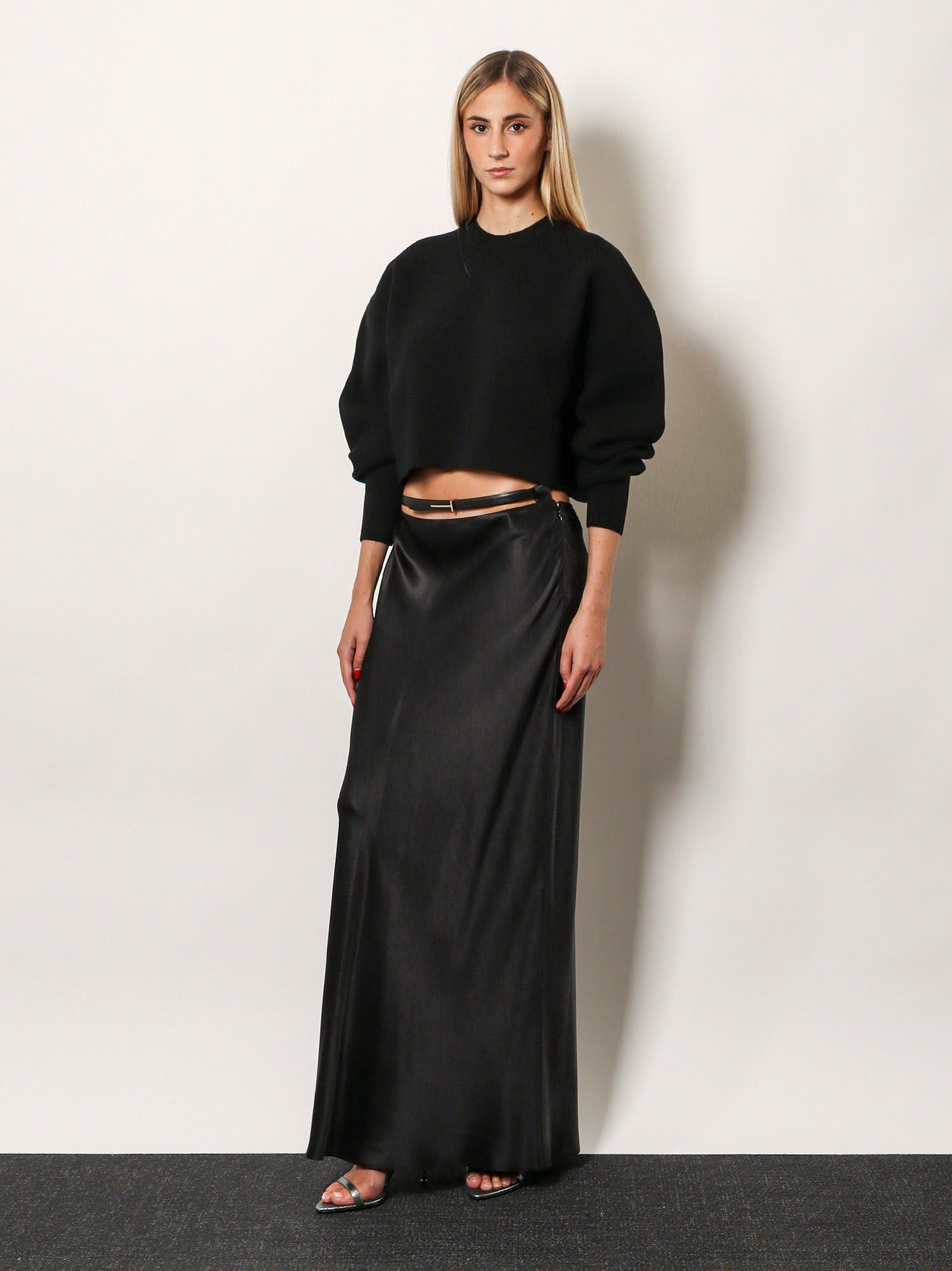 Tom Ford Silk Midi Skirt Size 27" / US 4 / IT 40 - 1 Thumbnail