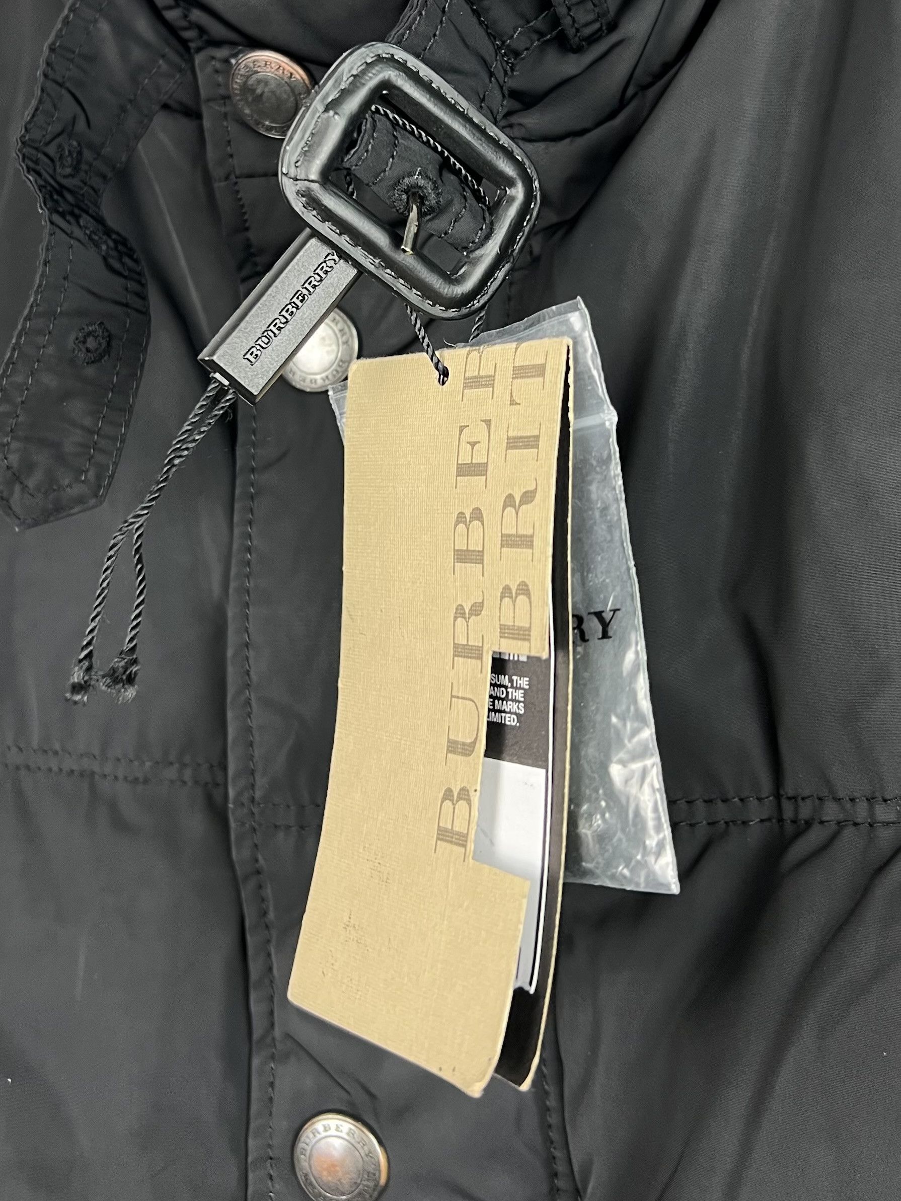 Burberry BURBERRY BRIT Down Puffer Jacket Nova Check Black Men's Size US M / EU 48-50 / 2 - 15 Thumbnail