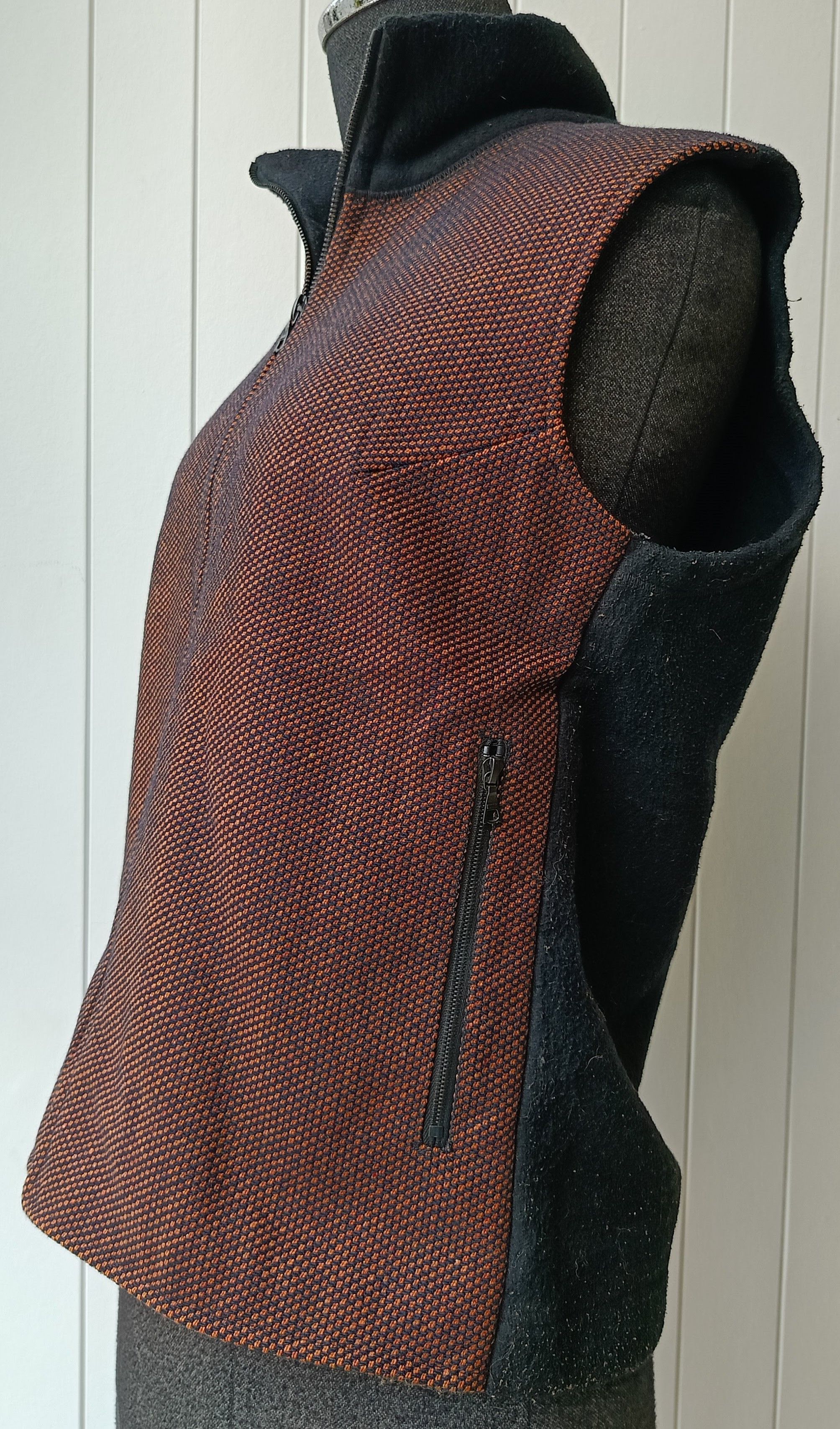 A.P.C. A.P.C. France brown snake fleece vest small unisex Size M / US 6-8 / IT 42-44 - 5 Thumbnail