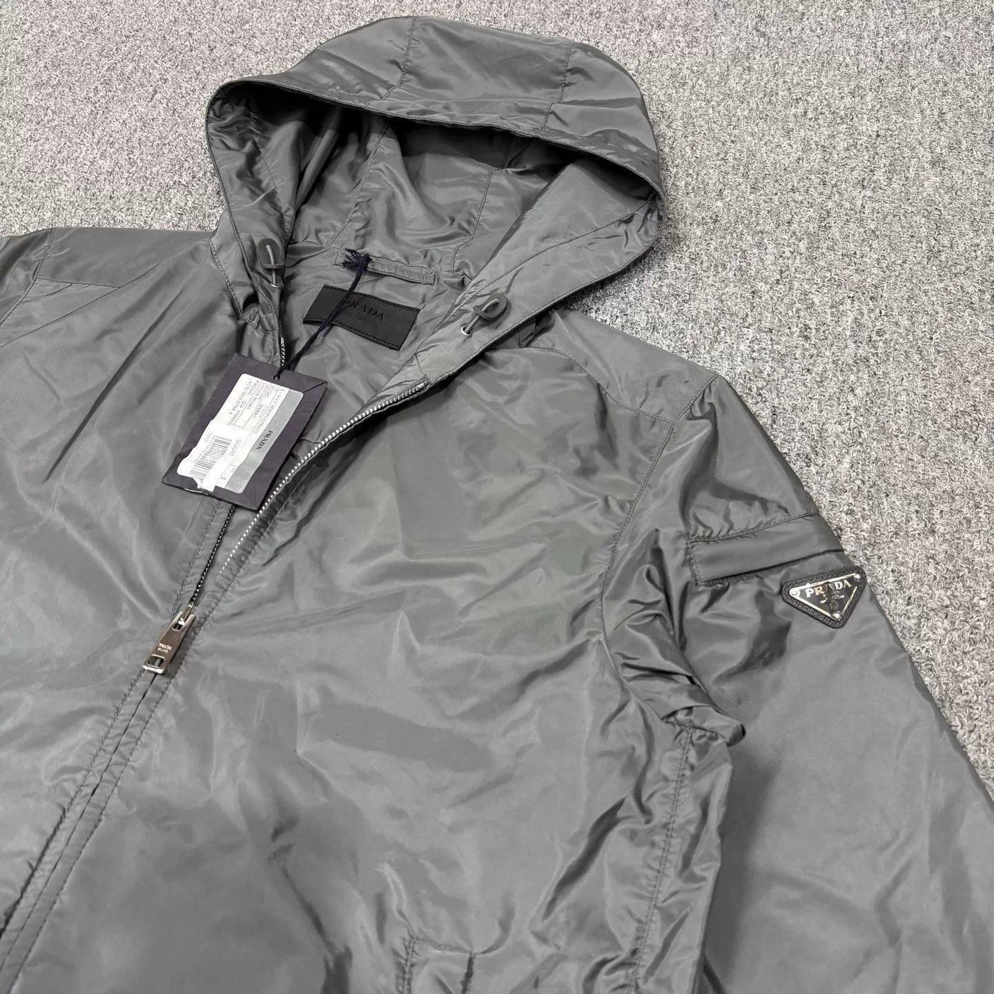 Prada Prada Grey Triangle Logo Nylon Shell Jacket S New with Tags Size US S / EU 44-46 / 1 - 3 Thumbnail