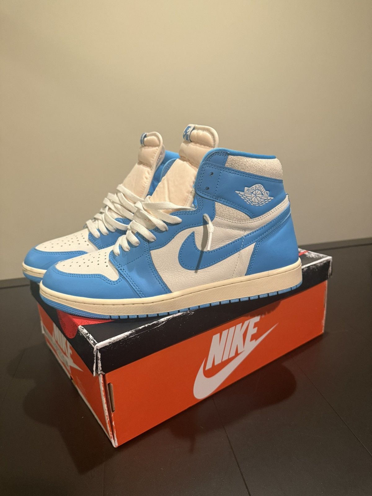 Jordan Brand Jordan 1 UNC Size US 12 / EU 45 - 1 Thumbnail