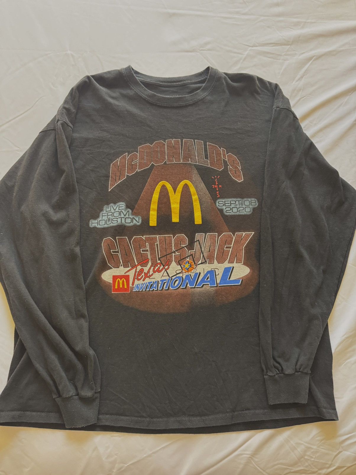 Travis Scott RARE Travis Scott X McDonalds Collab Longsleeve Size US XL / EU 56 / 4 - 1 Thumbnail