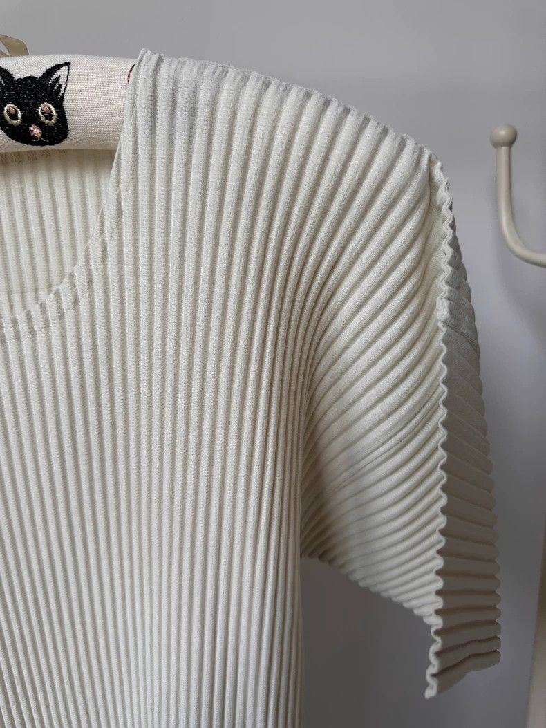 Issey Miyake Issey Miyake size:2 Off-white pleated short-sleeved shirt Size XS / US 0-2 / IT 36-38 - 3 Thumbnail
