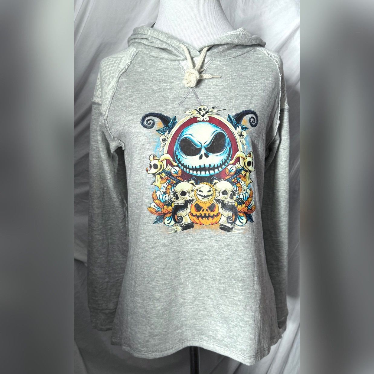 Nordstrom Night Before Christmas, Halloween Theme Asymmetrical Hoodie Size M / US 6-8 / IT 42-44 - 10 Thumbnail