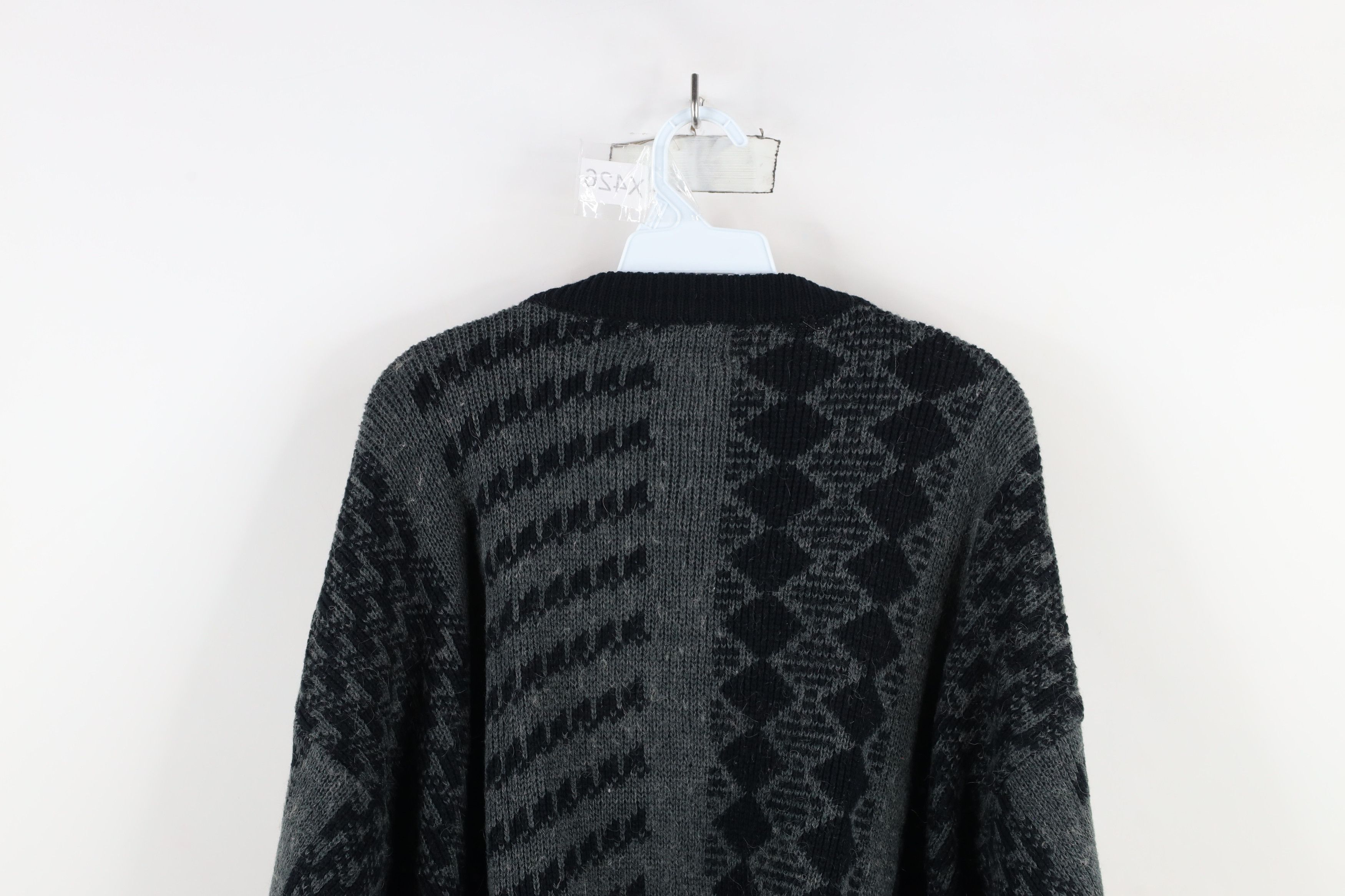 Vintage Vintage 90s Streetwear Trim Boxy Fit Cardigan Sweater Size US XL / EU 56 / 4 - 9 Thumbnail
